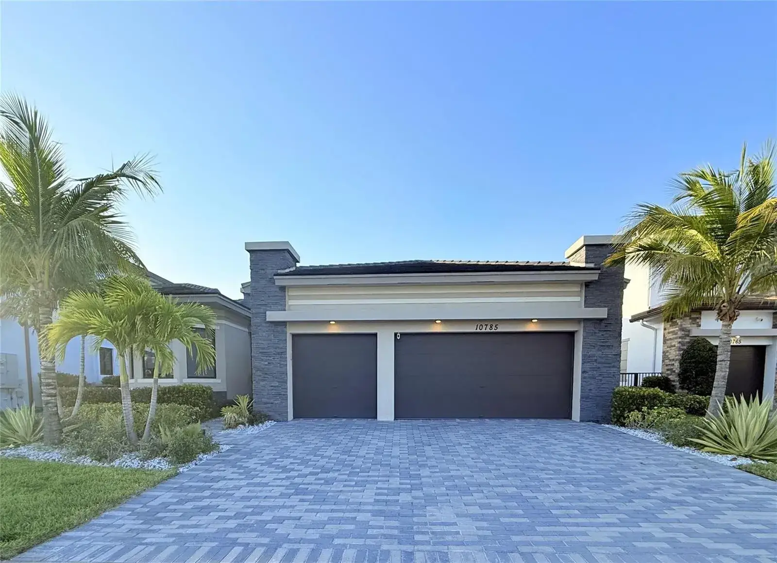 4 bedroom 3 bath Residential for sale at 10785 Coral Street, Parkland FL 33076