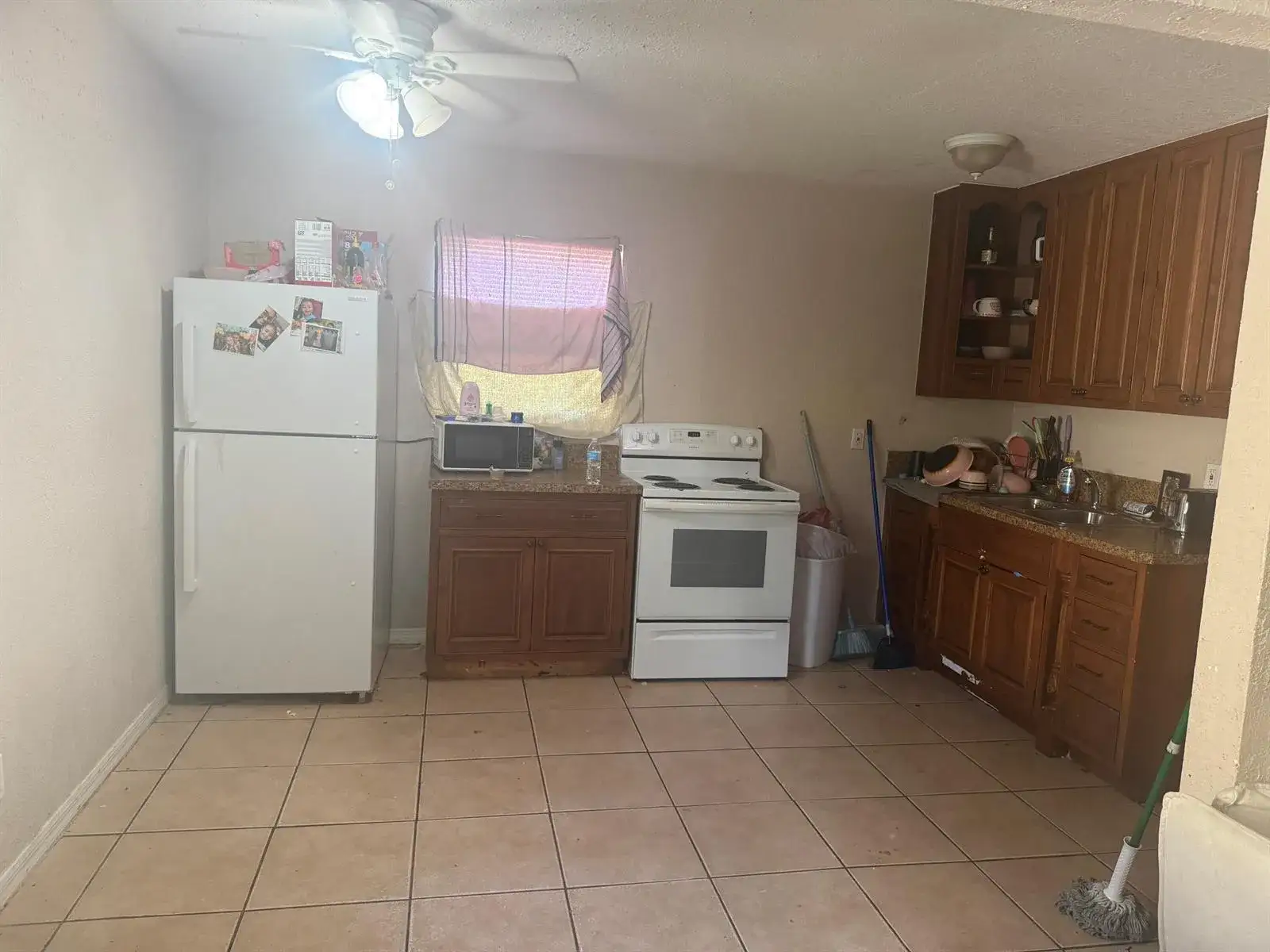 2 bedroom 1 bath Residential Lease for rent at 1807 Douglas Street S, FL 33460