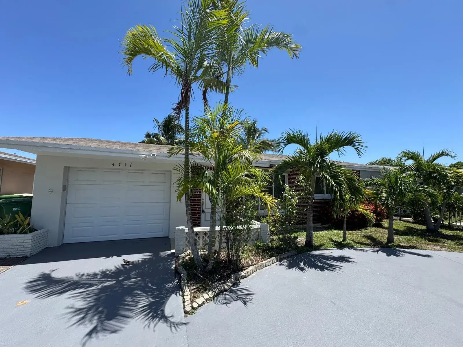 2 bedroom 1 bath Residential for sale at 4717 NW 49TH Place, Tamarac FL 33319