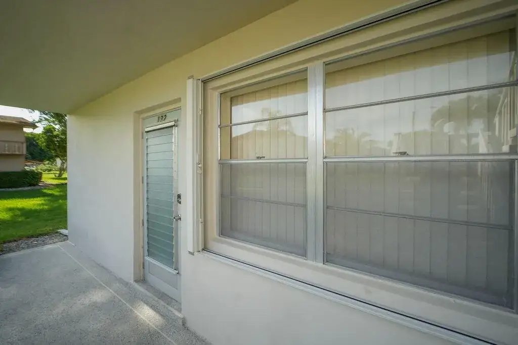 2 bedroom 1 bath Residential Lease for rent at 132 CAMBRIDGE F # 132, West Palm Beach FL 33417