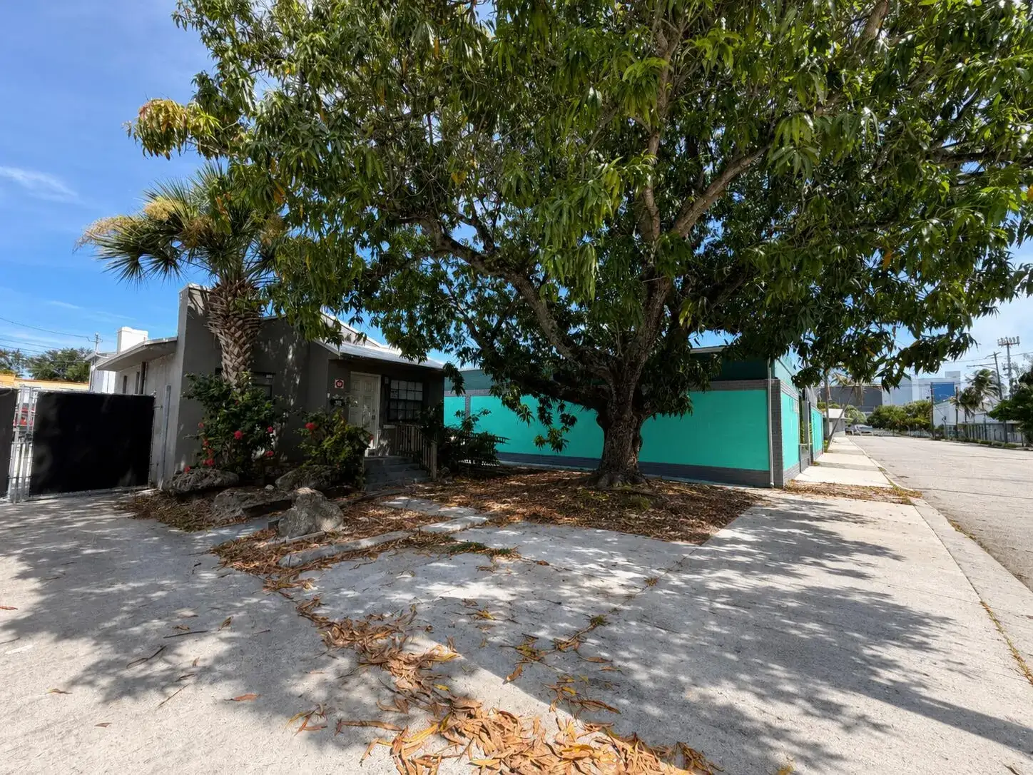 Commercial Sale for sale at 1224 SW 1st Avenue, Fort Lauderdale FL 33315
