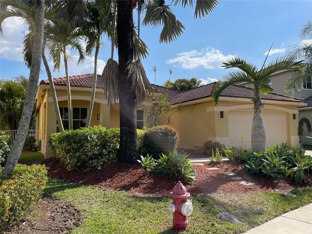4293 LAUREL RIDGE Circle # 4293, Weston FL 33331