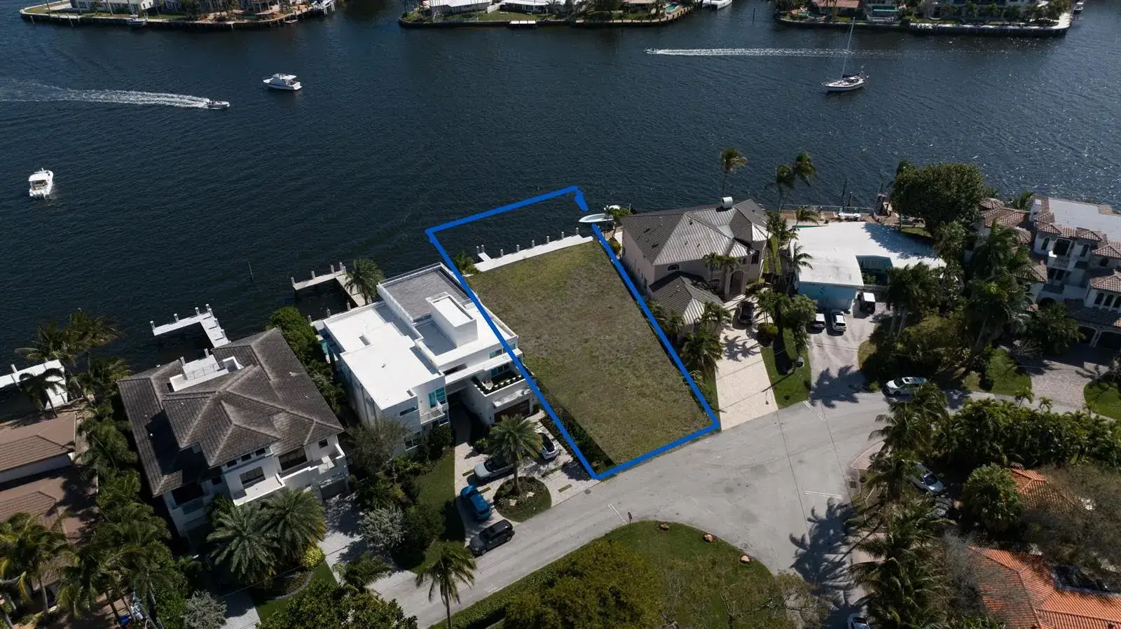 5 bedroom 5 bath Residential for sale at 2520 SE 7th Drive, Pompano Beach FL 33062