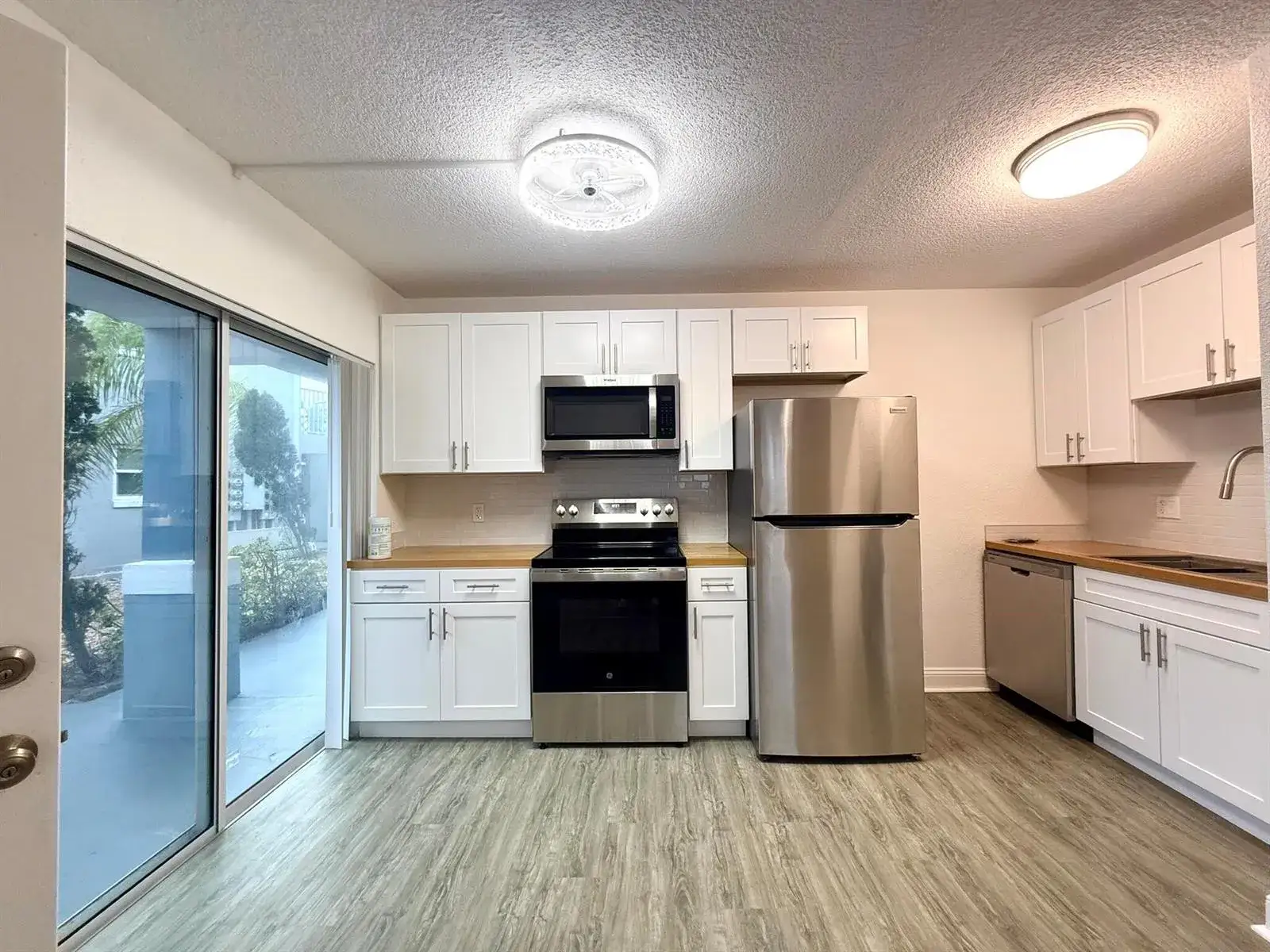 2 bedroom 1 bath Residential Lease for rent at 436 AUBURN # 105, FL 32118