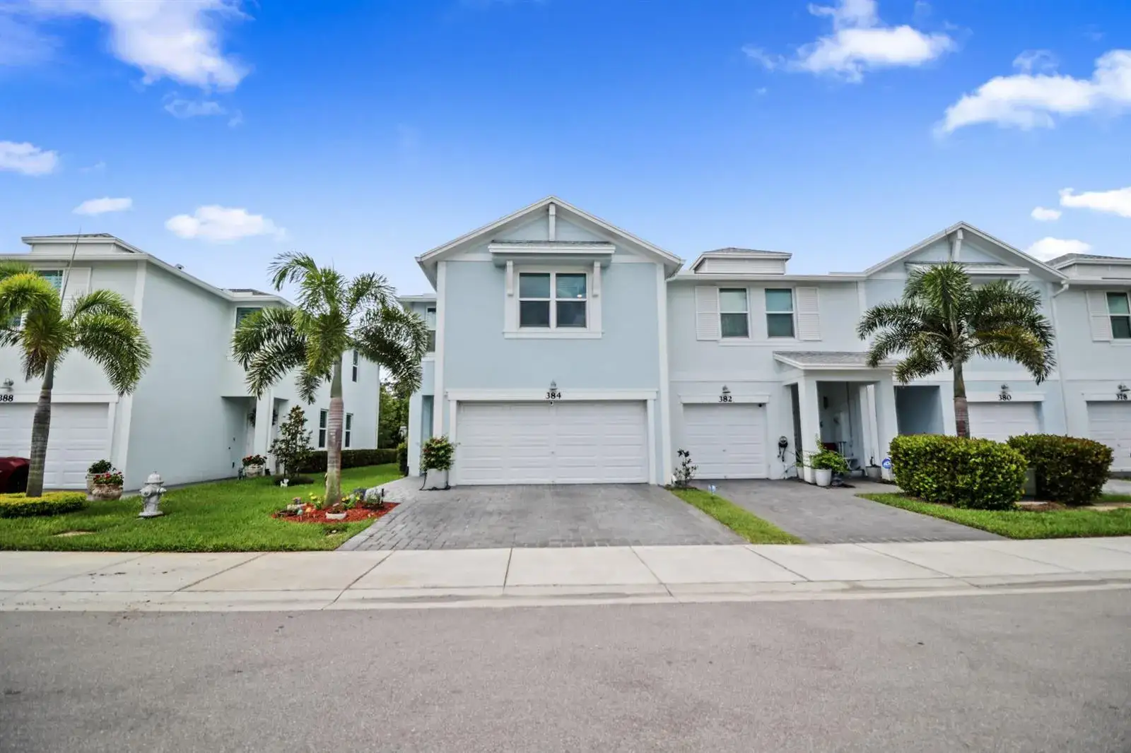 3 bedroom 2 bath Residential for sale at 384 SE Sea Hunt Way, Stuart FL 34994