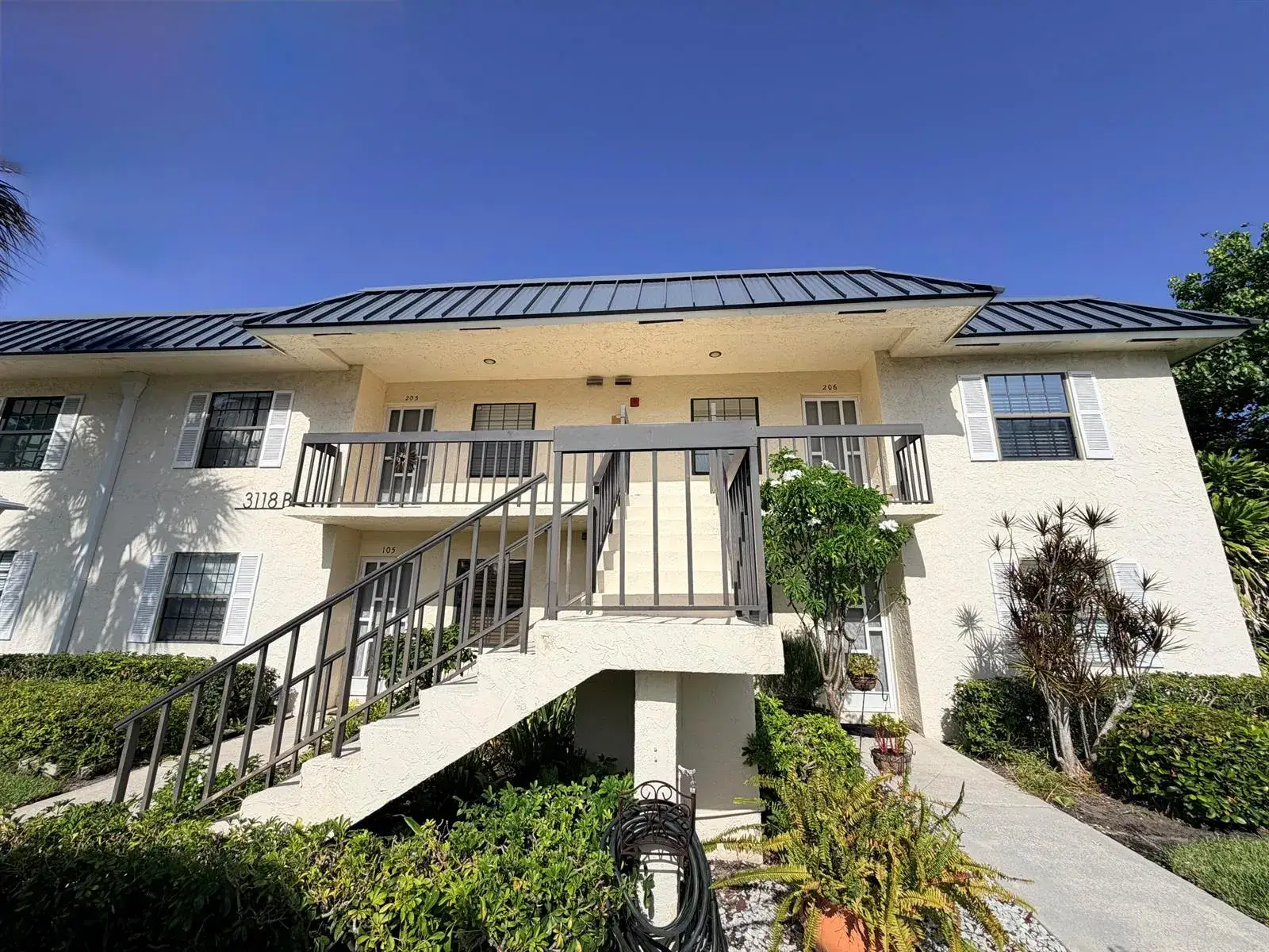 3 bedroom 2 bath Residential for sale at 3118 FLORIDA # B, Delray Beach FL 33483