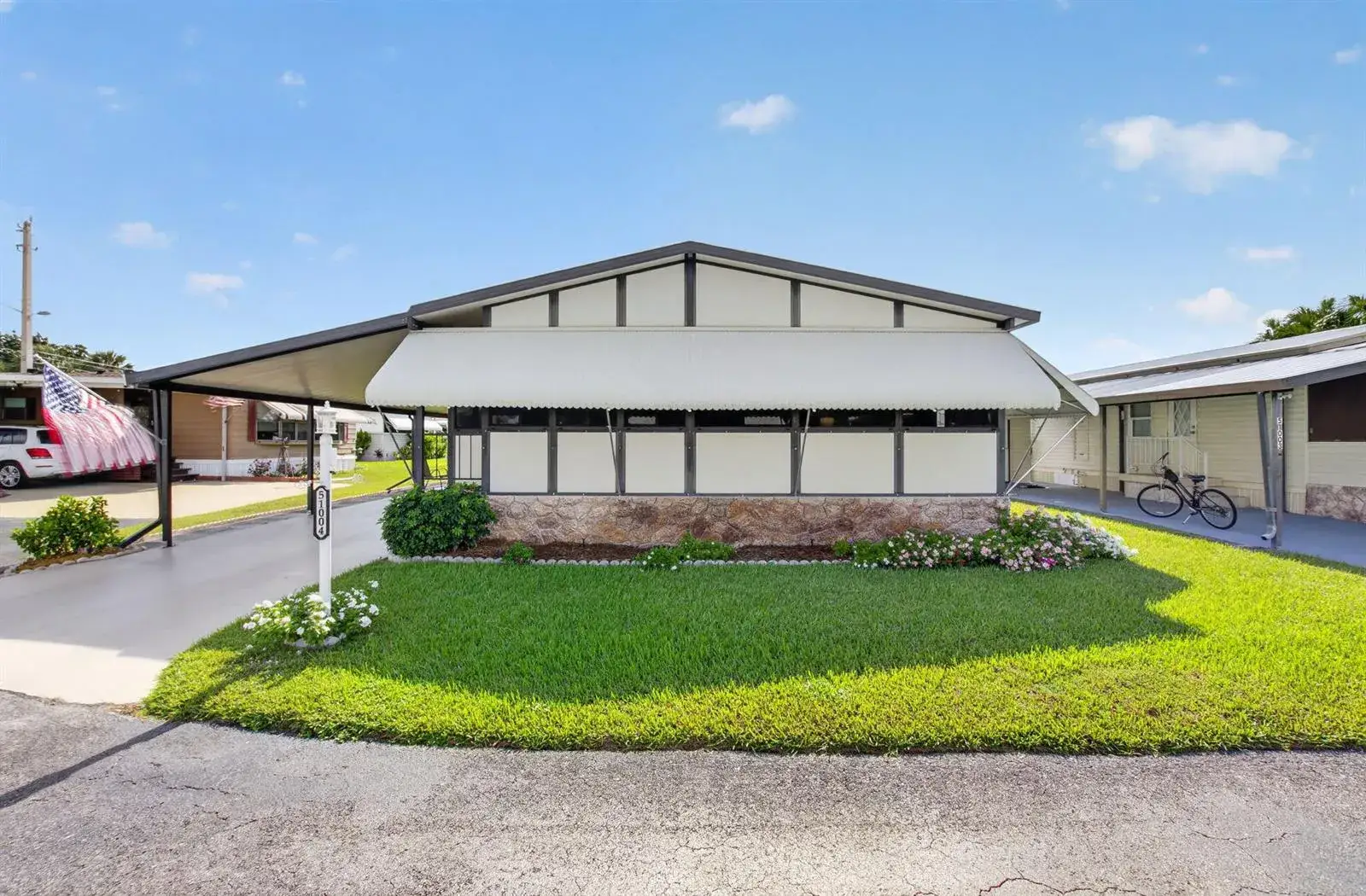 2 bedroom 2 bath Residential for sale at 51004 Galina Bay, Boynton Beach FL 33436