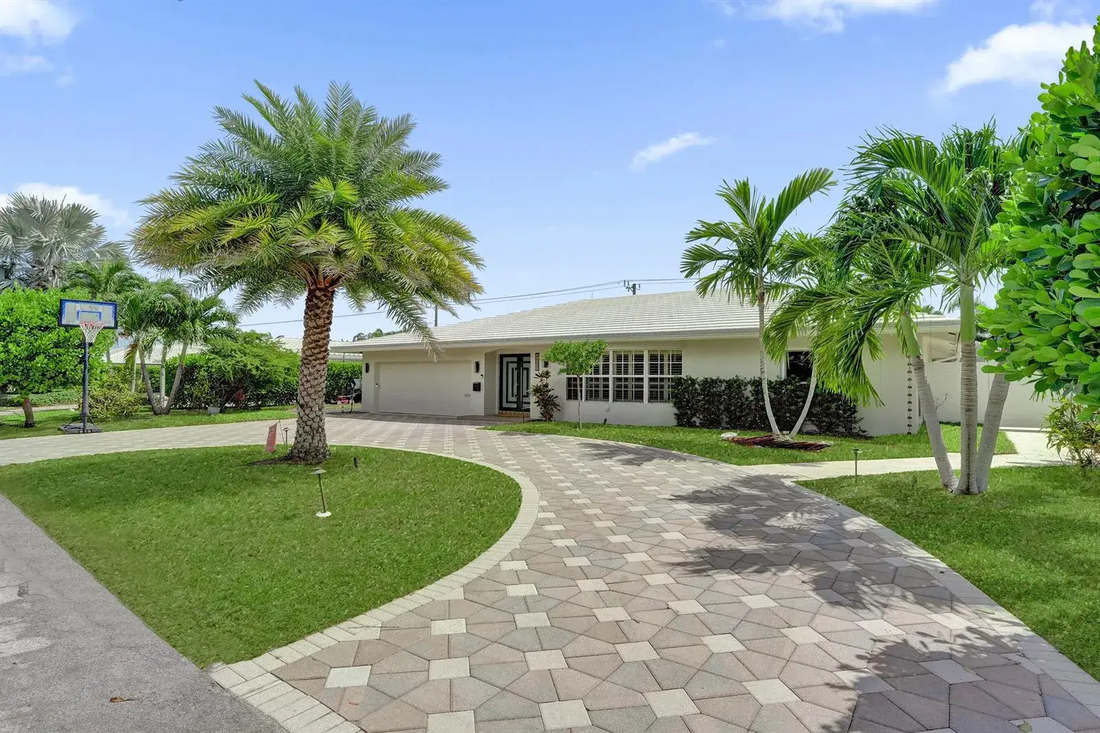 5 bedroom 3 bath Residential for sale at 4800 NE 26TH Avenue, Fort Lauderdale FL 33308