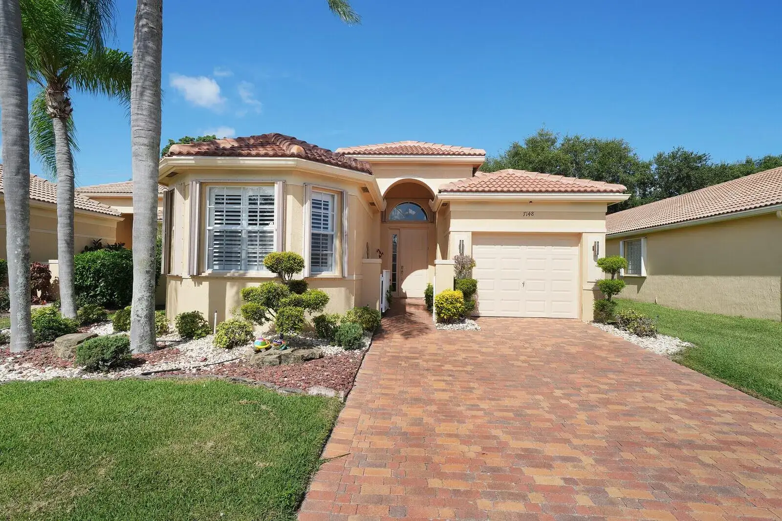 2 bedroom 2 bath Residential for sale at 7148 CATALUNA Circle, Delray Beach FL 33446