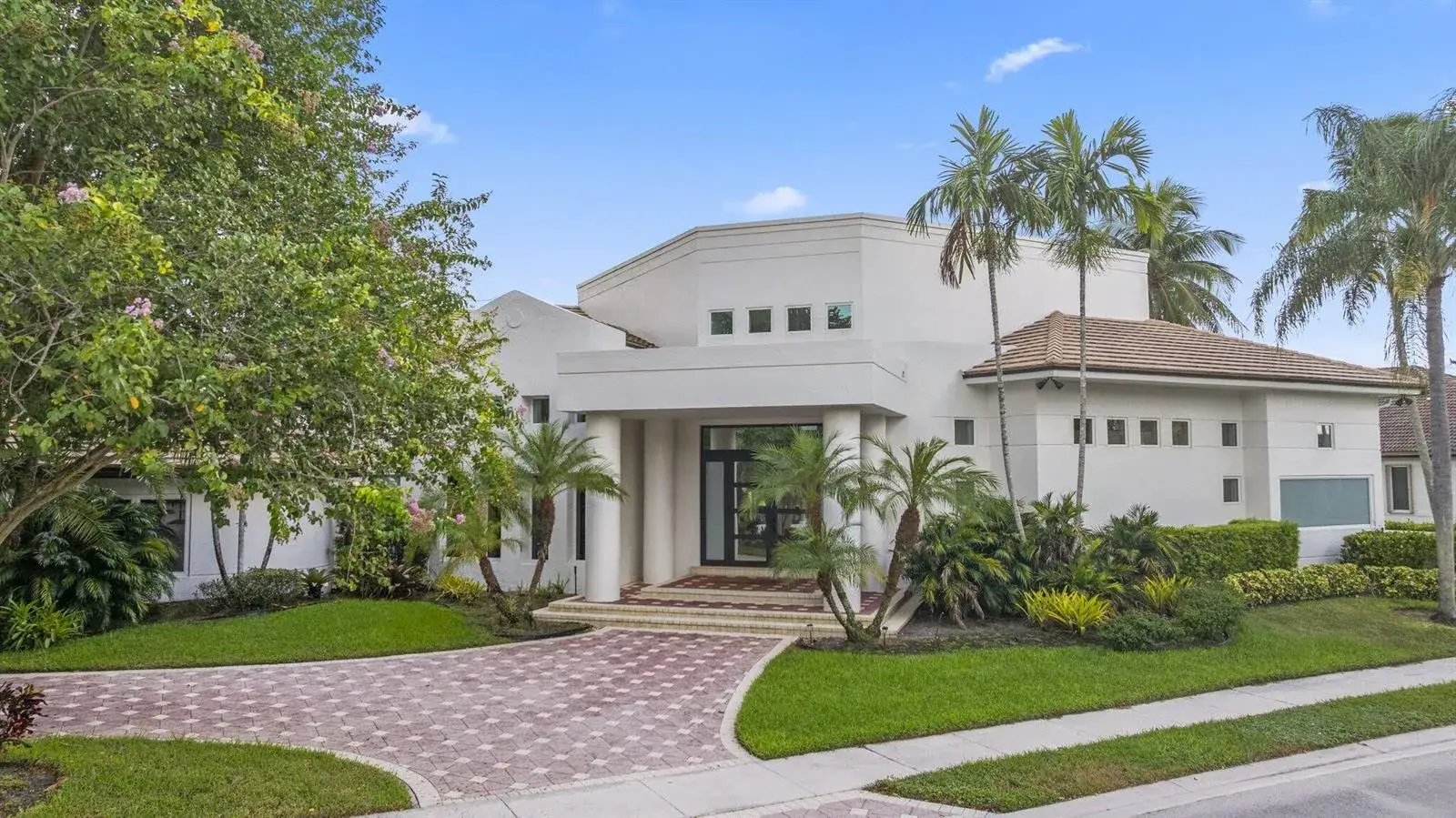 5 bedroom 4 bath Residential for sale at 757 NW 100TH Terrace, Plantation FL 33324