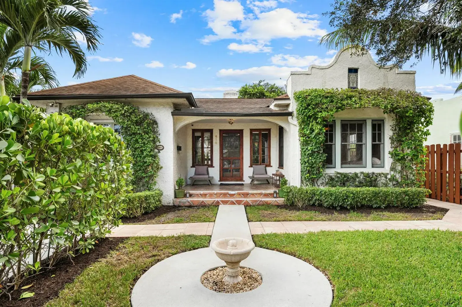 3 bedroom 2 bath Residential for sale at 416 WESTWOOD Road, West Palm Beach FL 33401