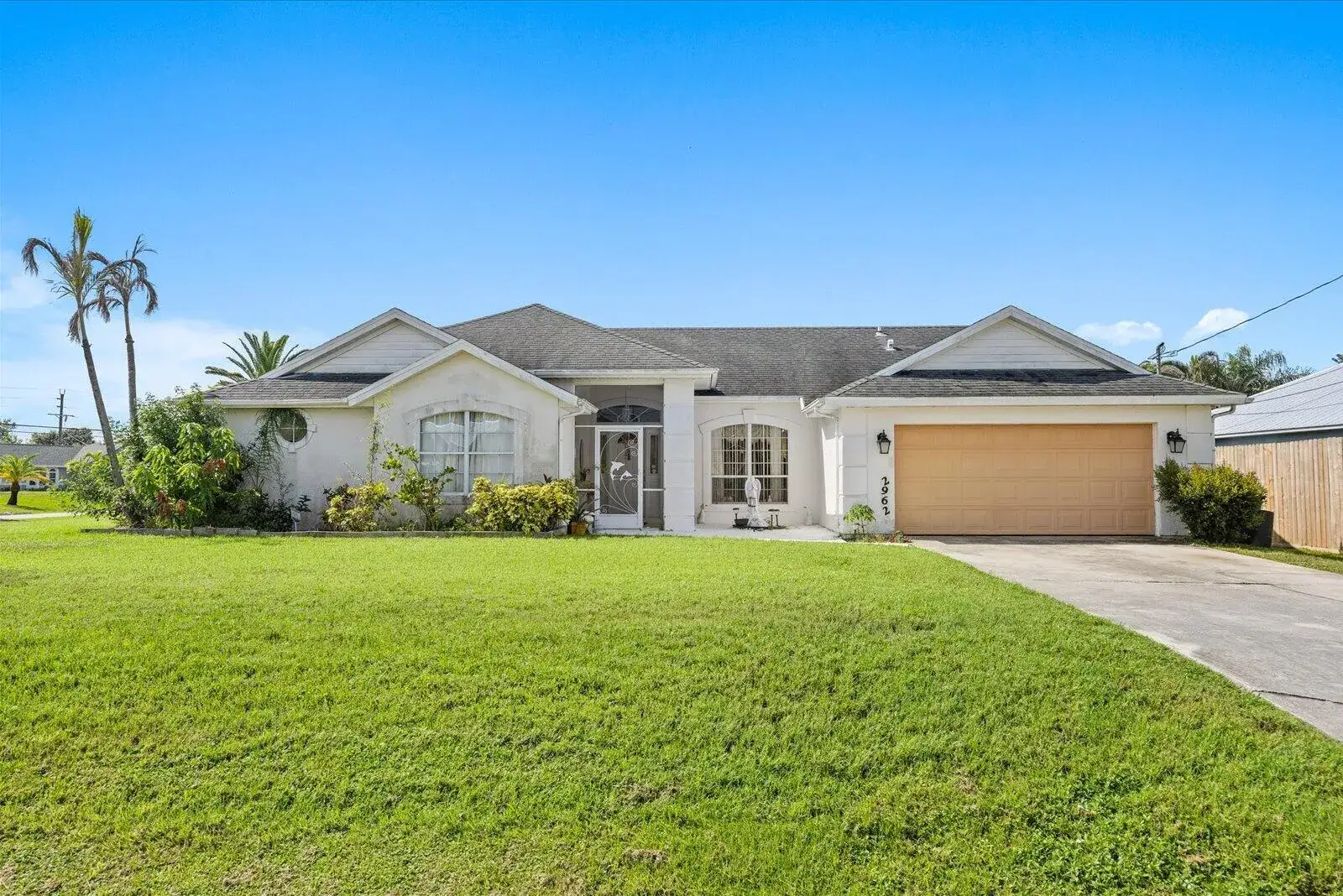 4 bedroom 2 bath Residential for sale at 2962 SE BELLA Road, Port St. Lucie FL 34984