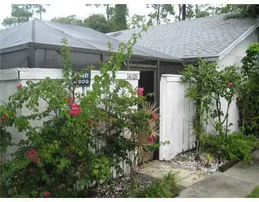 2 bedroom 2 bath Residential Lease for rent at 14109 Wellington Trace, Wellington FL 33414