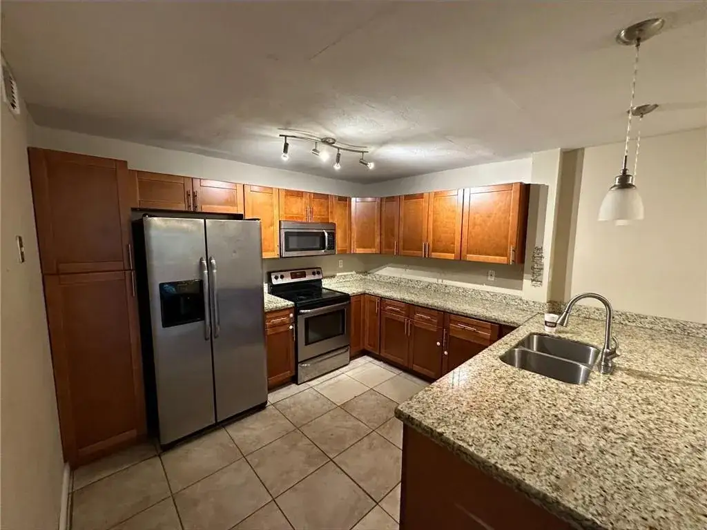 3 bedroom 2 bath Residential Lease for rent at 5614 BLUEBERRY Court # 173, Lauderhill FL 33313