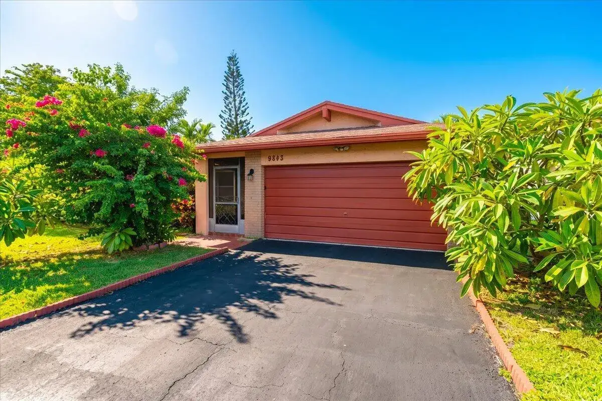 3 bedroom 2 bath Residential for sale at 9843 NW 75TH Court NW, Tamarac FL 33321