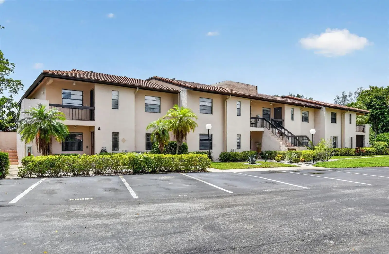 2 bedroom 2 bath Residential for sale at 9287 VISTA DEL LAGO # D, Boca Raton FL 33428