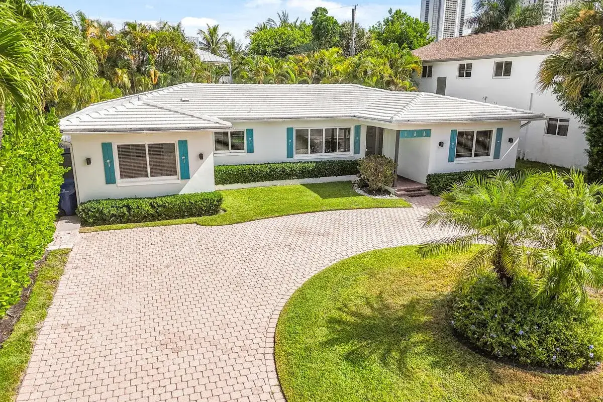 4 bedroom 2 bath Residential for sale at 1182 Beach Road, Singer Island FL 33404