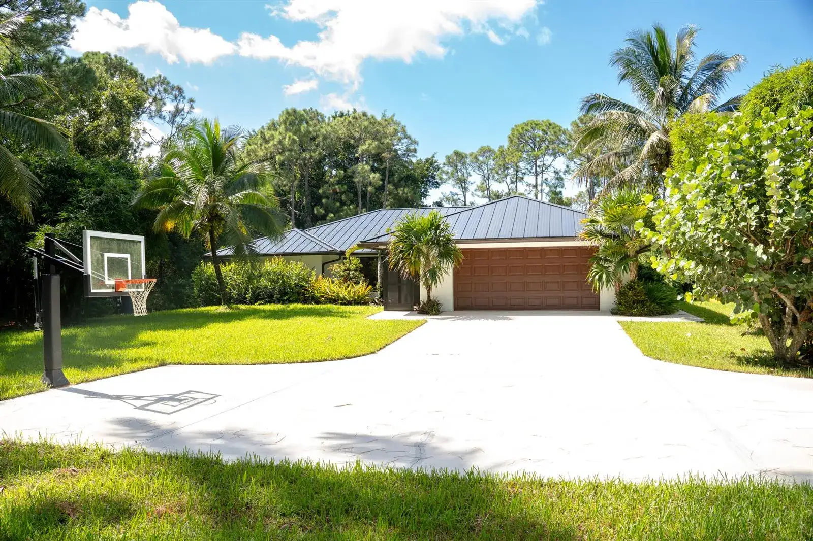 3 bedroom 2 bath Residential for sale at 11180 154th Road N, Jupiter FL 33478