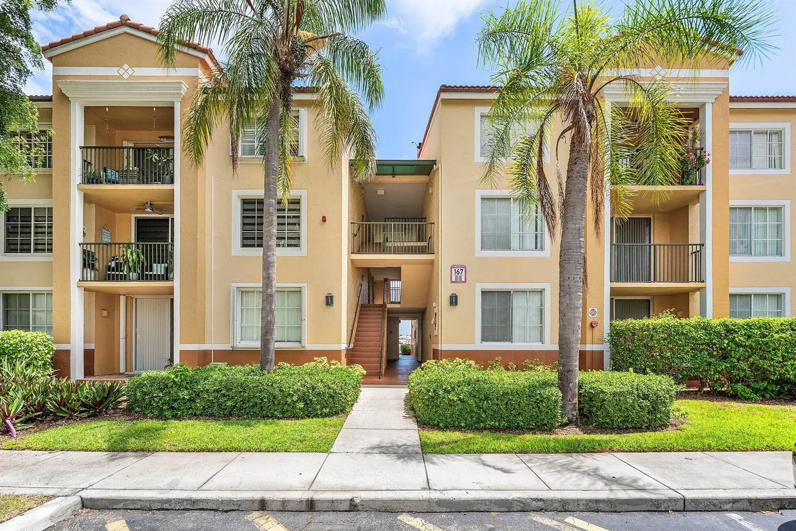 2 bedroom 2 bath Residential for sale at 167 Yacht Club Way # 205, Hypoluxo FL 33462