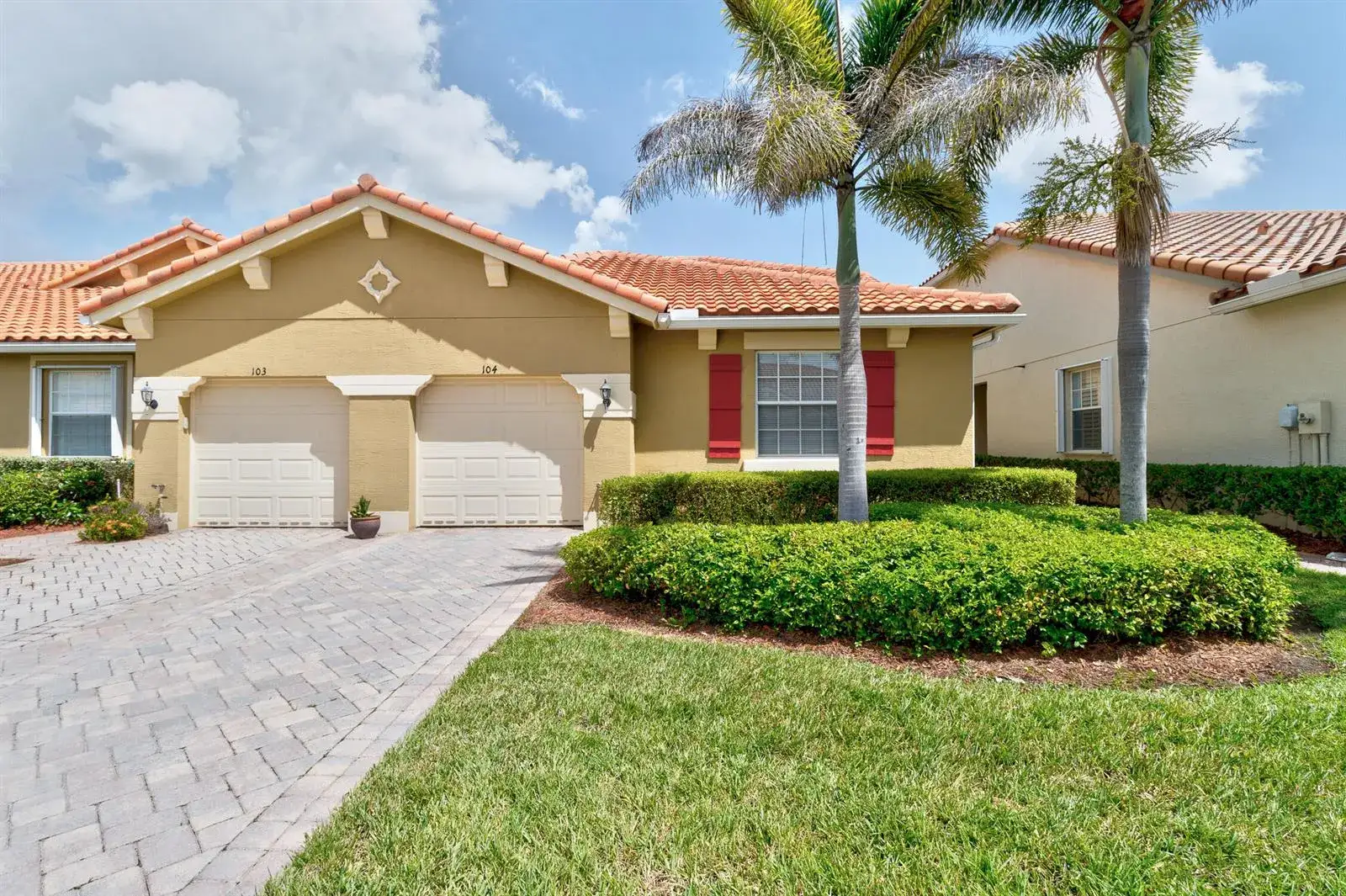 6380 OXFORD Circle # 104D, Vero Beach FL 32966