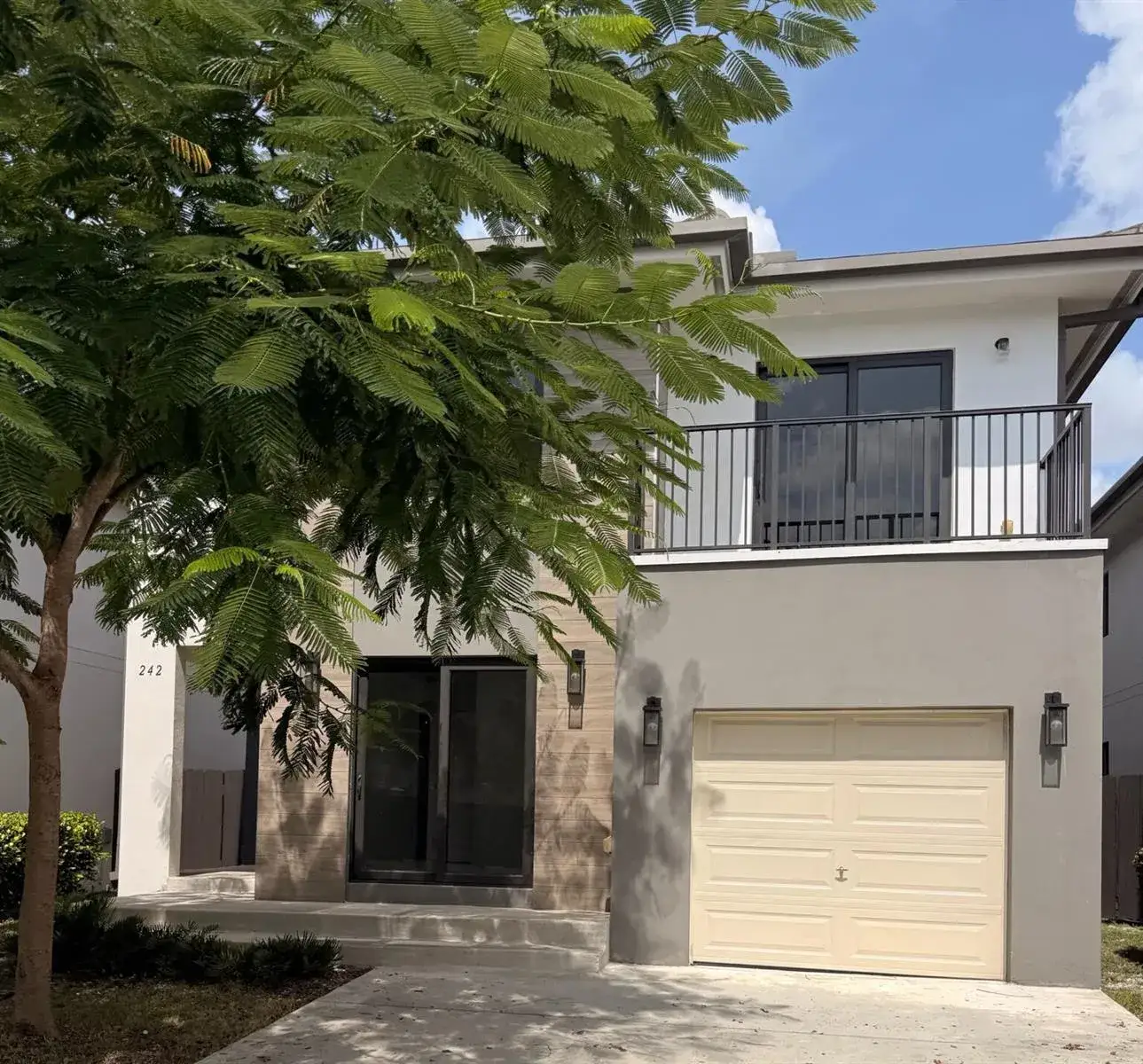 5 bedroom 4 bath Residential for sale at 242 NW 11TH Court, Florida City FL 33034
