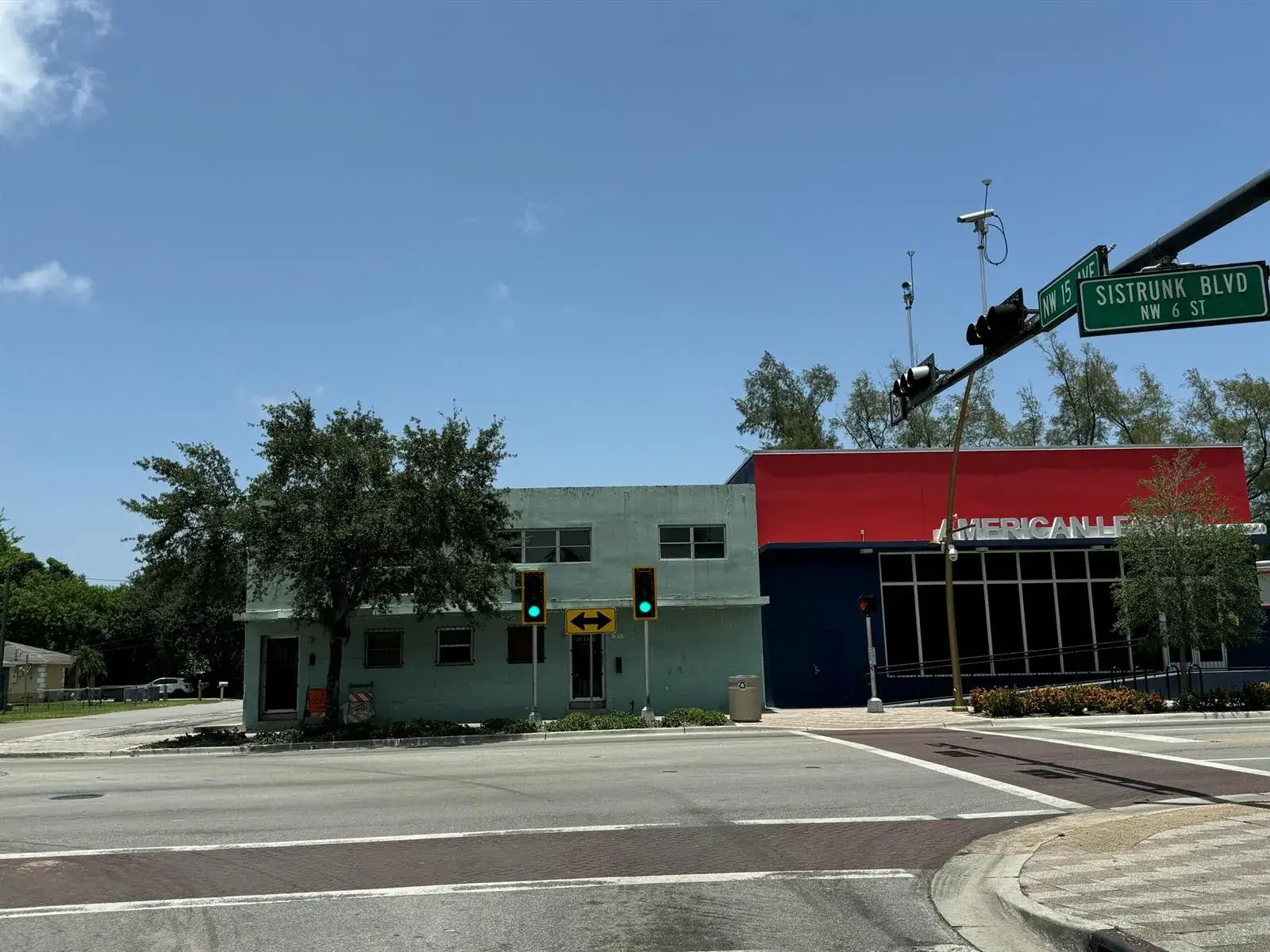 Commercial Sale for sale at 1465 NW 6th Street, Fort Lauderdale FL 33311