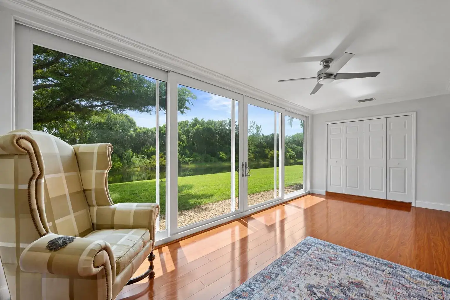2 bedroom 2 bath Residential for sale at 206 Lake Susan Lane, West Palm Beach FL 33411
