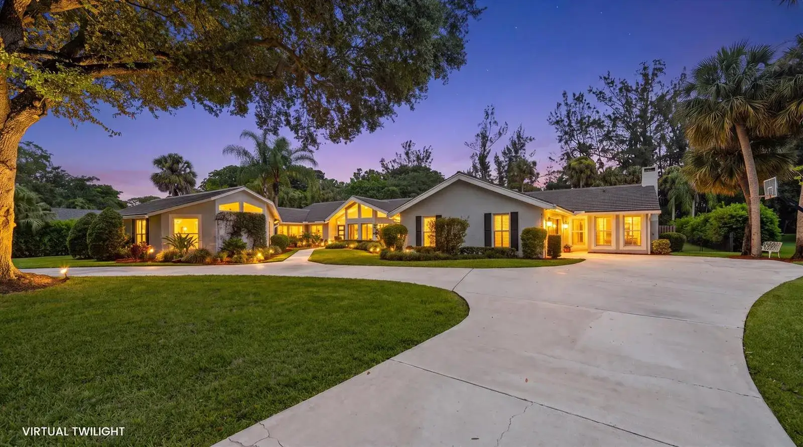 6 bedroom 4 bath Residential for sale at 13343 DOUBLETREE Circle, Wellington FL 33414