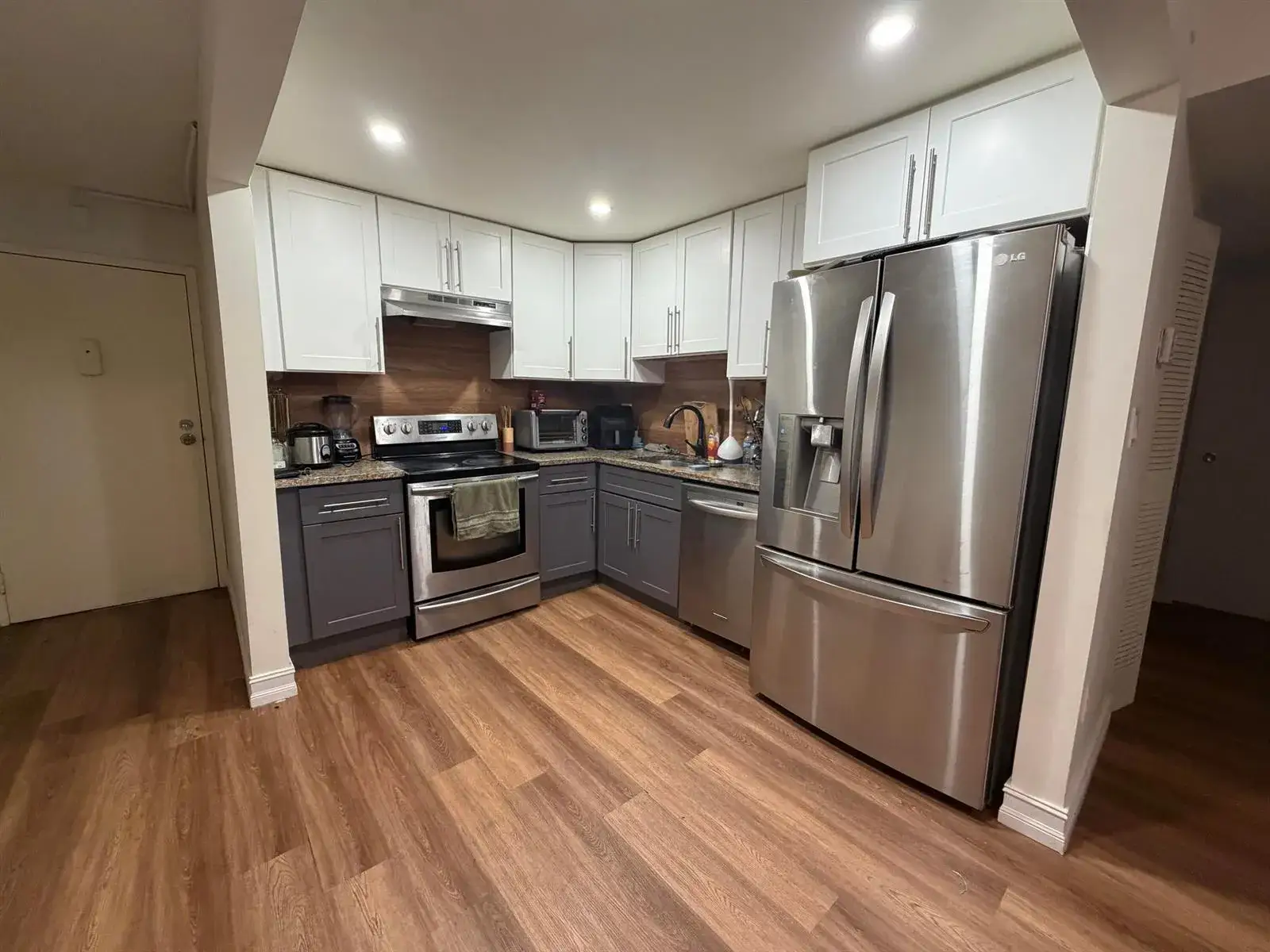 2 bedroom 2 bath Residential for sale at 4304 NW 9th Ave # 3B, Deerfield Beach FL 33064