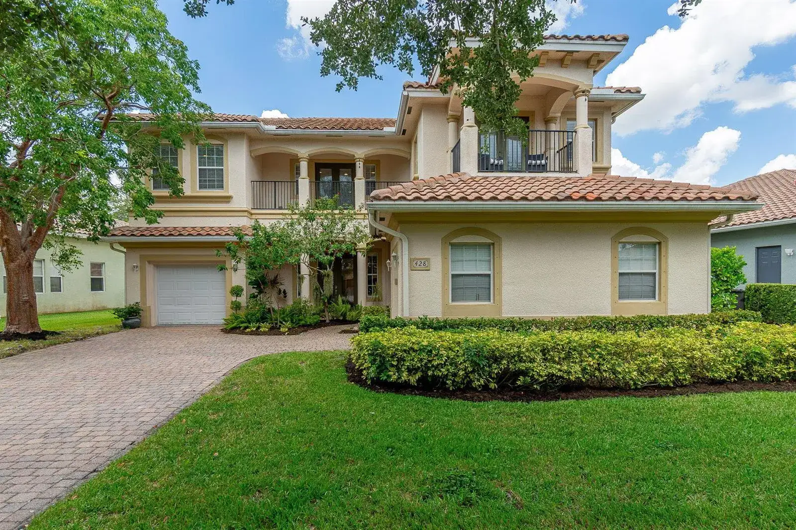 5 bedroom 4 bath Residential for sale at 428 Cresta Circle, West Palm Beach FL 33413