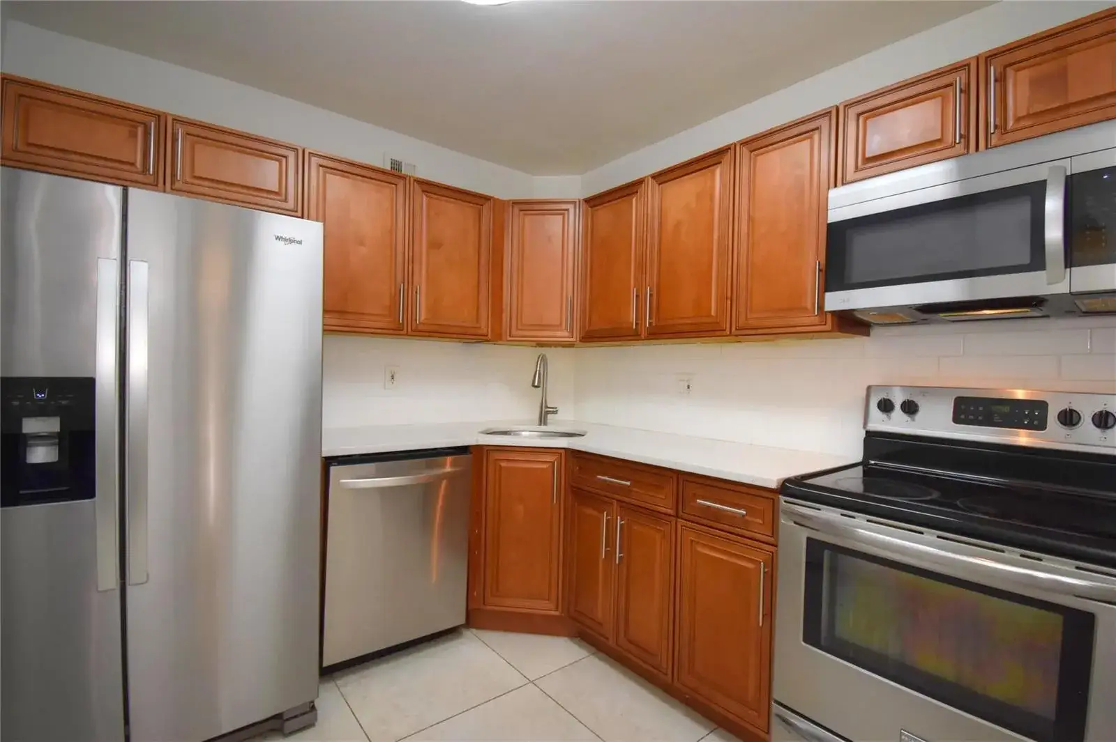 2 bedroom 2 bath Residential Lease for rent at 9 NE 19TH Court # 119C, Wilton Manors FL 33305