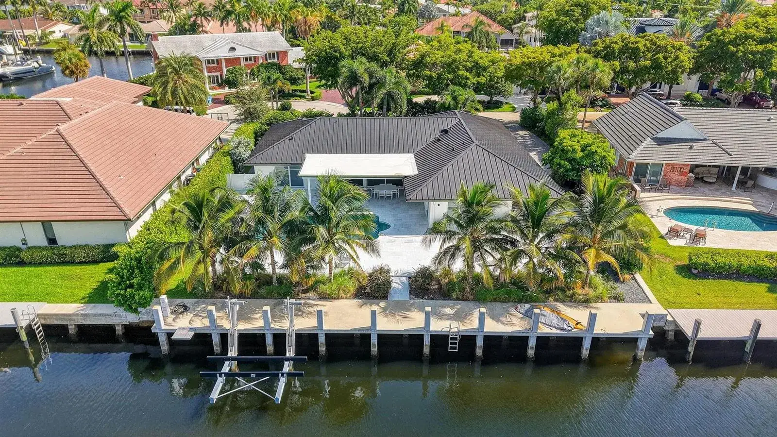 4 bedroom 3 bath Residential for sale at 41 S COMPASS Drive, Fort Lauderdale FL 33308