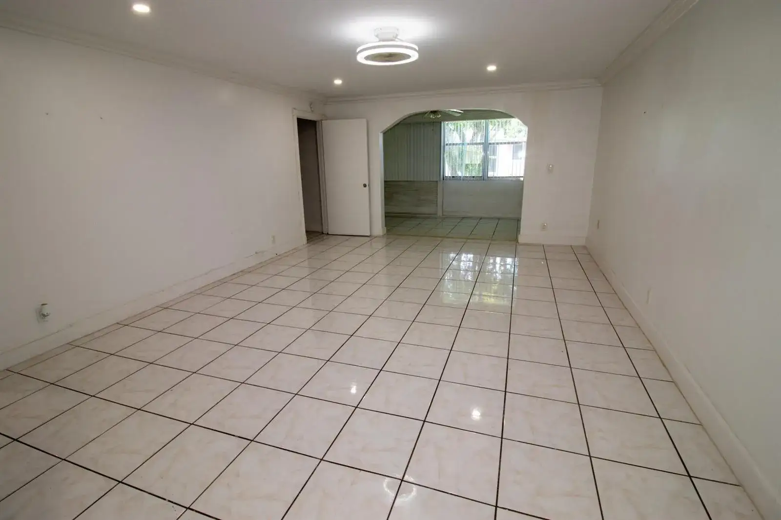 2 bedroom 2 bath Residential for sale at 1040 NW 80TH Avenue # 203, Margate FL 33063