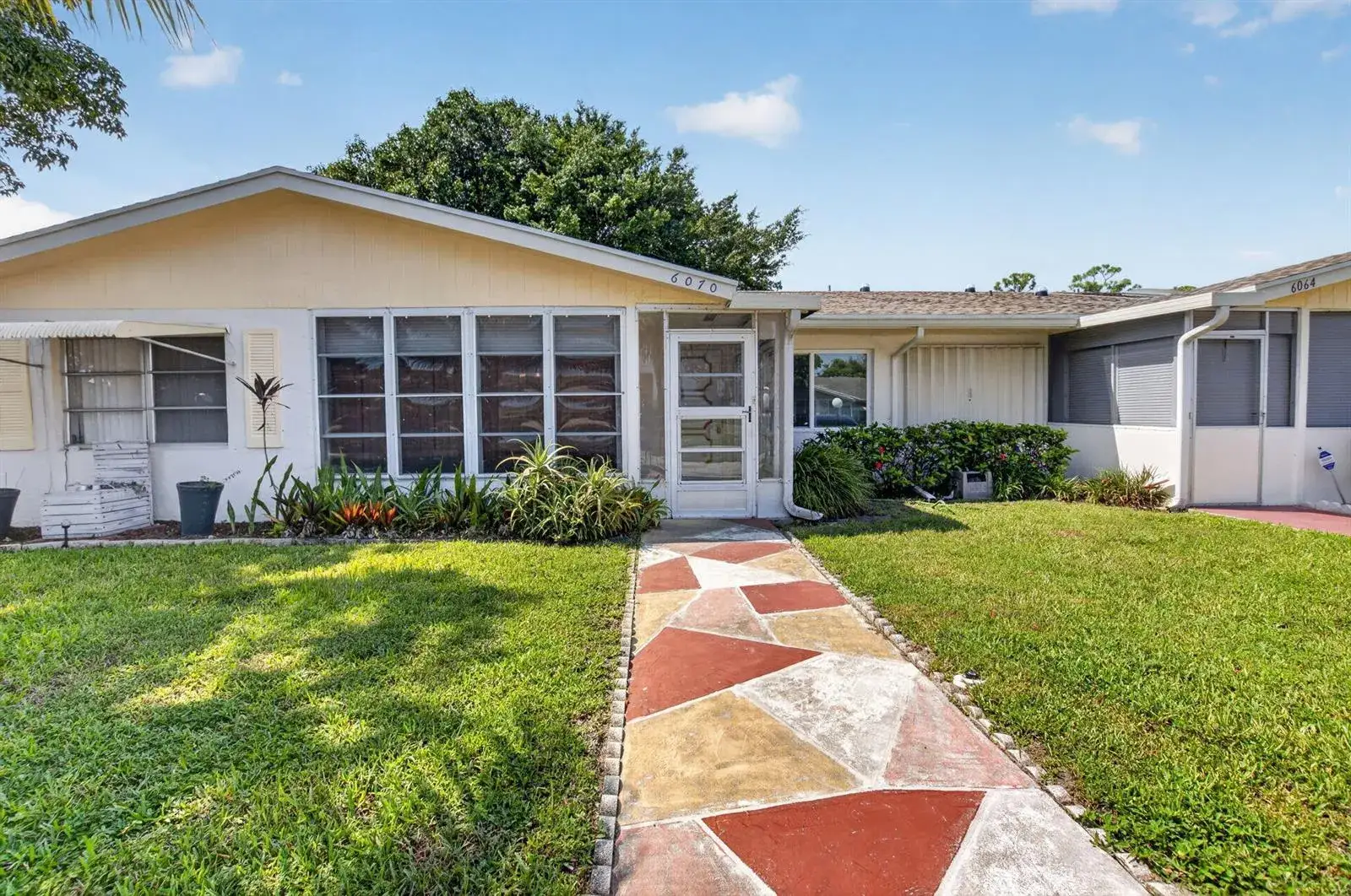 2 bedroom 2 bath Residential for sale at 6070 La Palma Lane, Delray Beach FL 33484