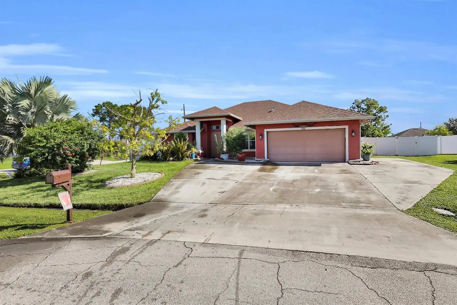 4 bedroom 3 bath Residential for sale at 362 SW PAW Court, Port St. Lucie FL 34953