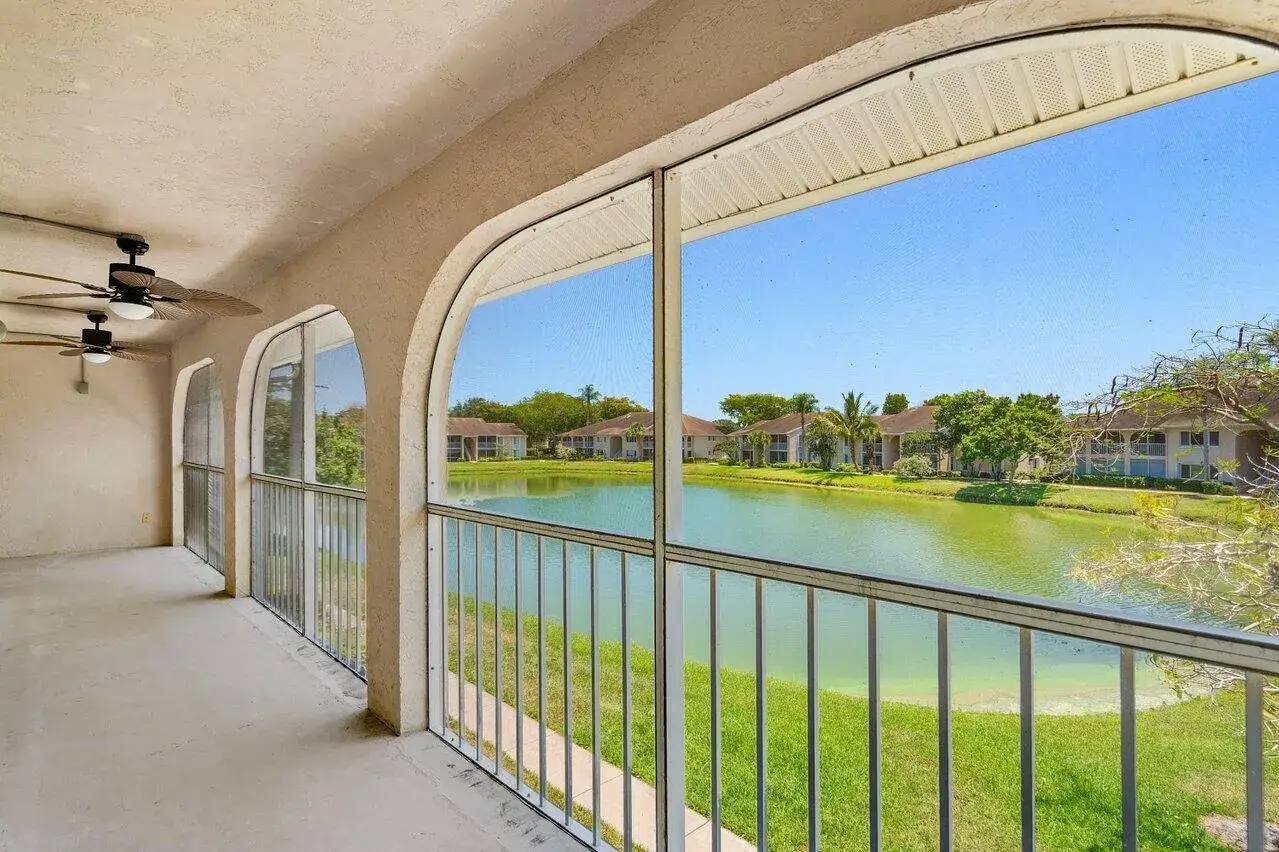 3 bedroom 2 bath Residential for sale at 13770 ONEIDA Drive # D2, Delray Beach FL 33446
