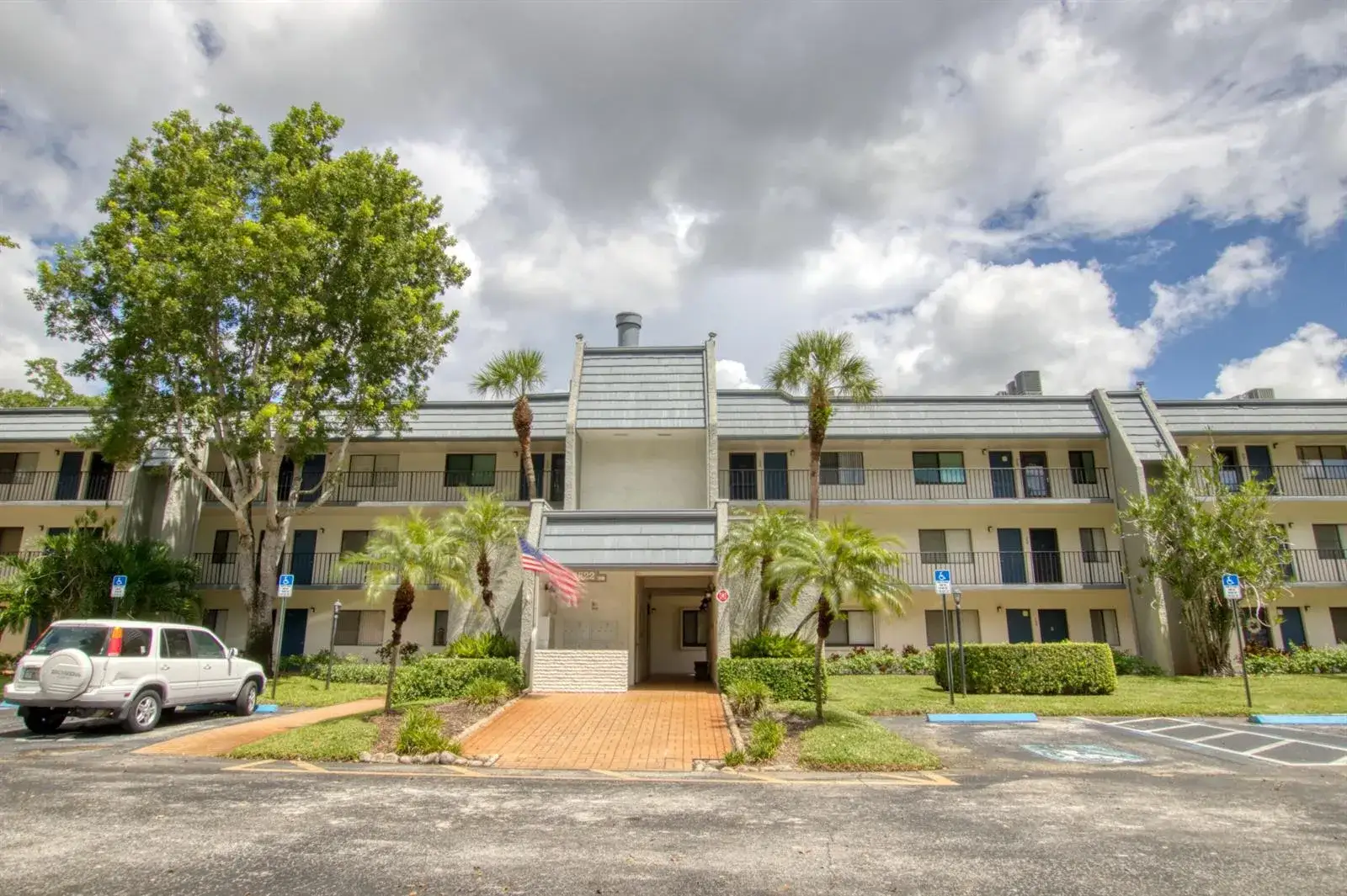 2 bedroom 2 bath Residential Lease for rent at 4822 ESEDRA Court # 206, Lake Worth FL 33467