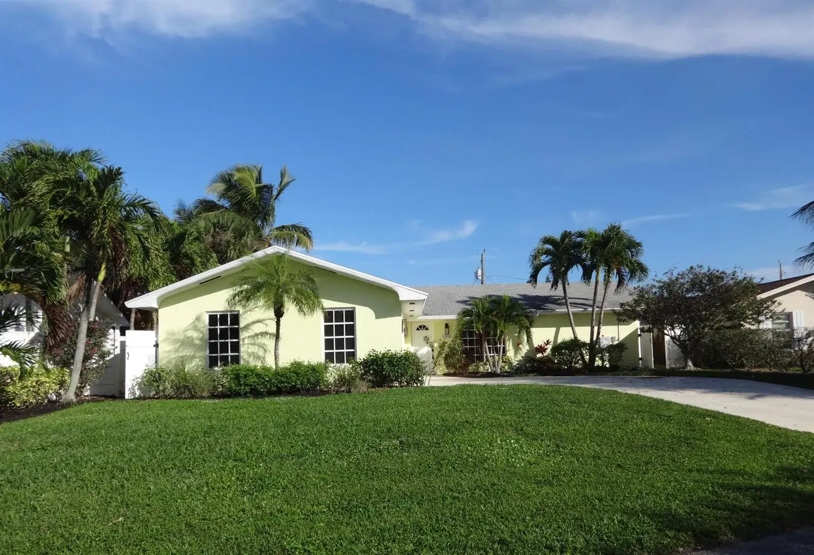 3 bedroom 2 bath Residential Lease for rent at 13868 COCOANUT Avenue, Juno Beach FL 33408