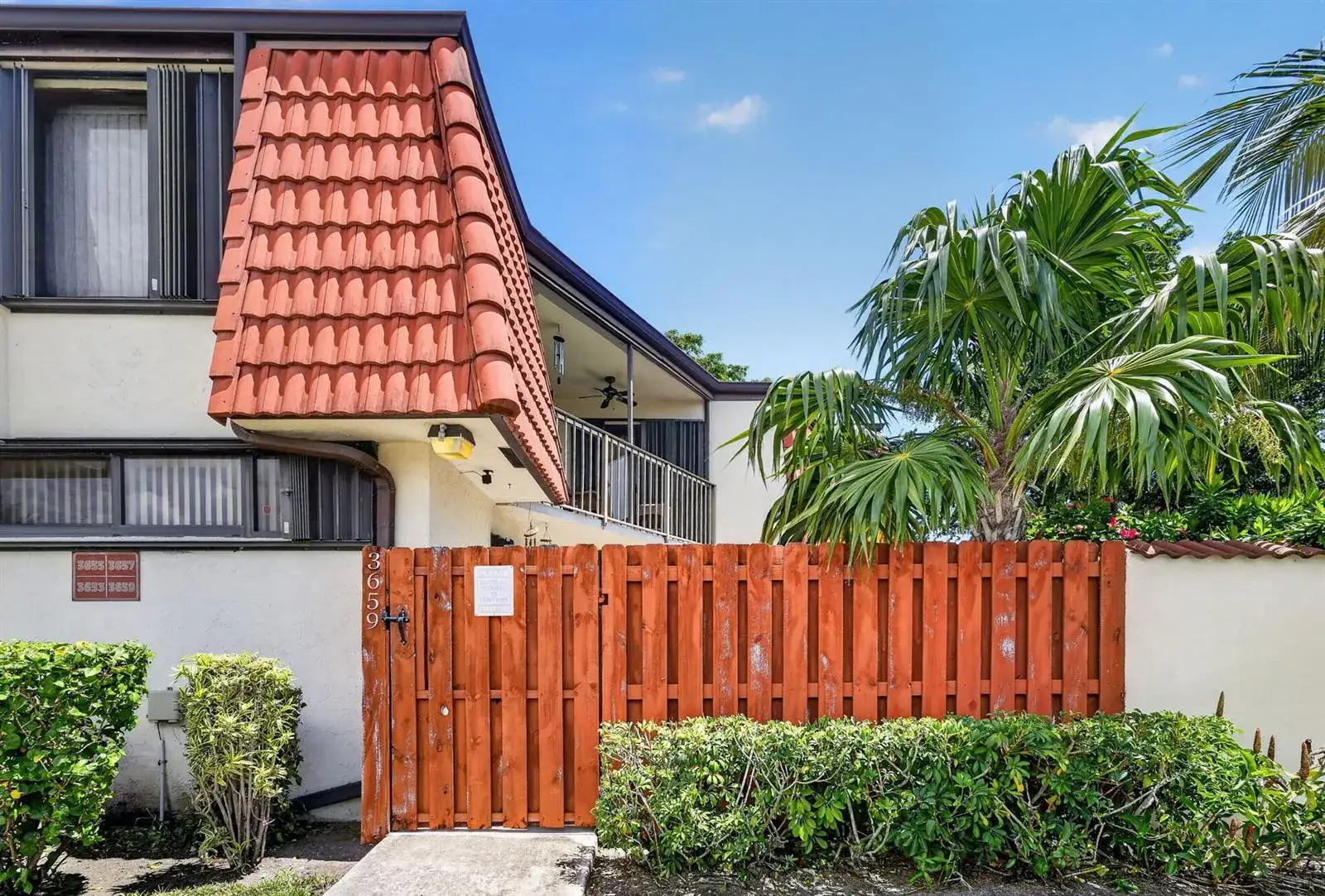 2 bedroom 2 bath Residential for sale at 3659 VICTORIA Drive, West Palm Beach FL 33406