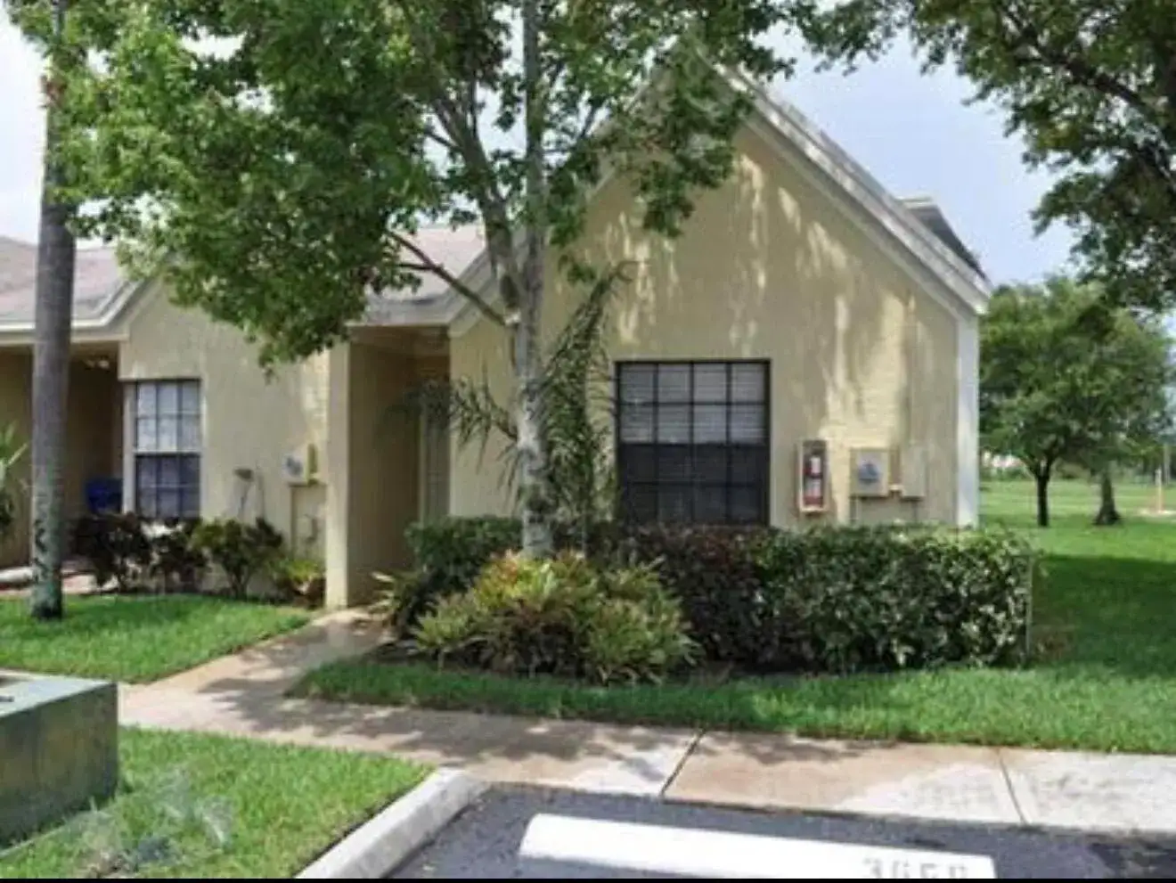 2 bedroom 1 bath Residential for sale at 3656 NW 83RD Lane # 3656, Sunrise FL 33351