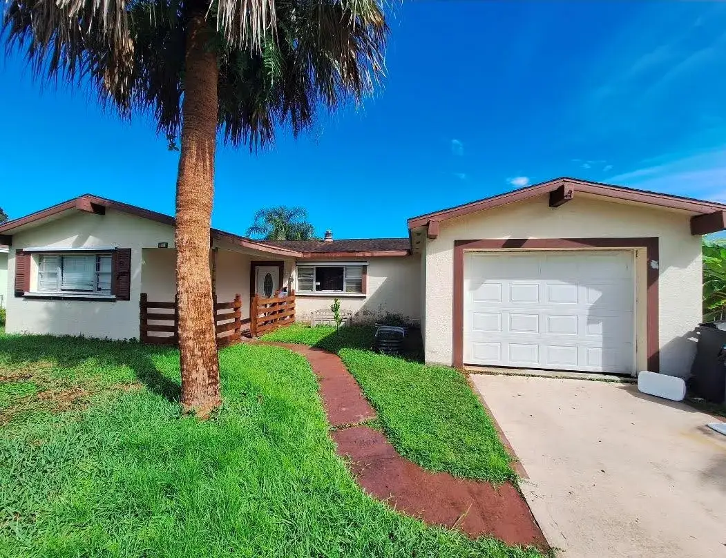 2 bedroom 2 bath Residential for sale at 115 SE Camino Street, Port St. Lucie FL 34952
