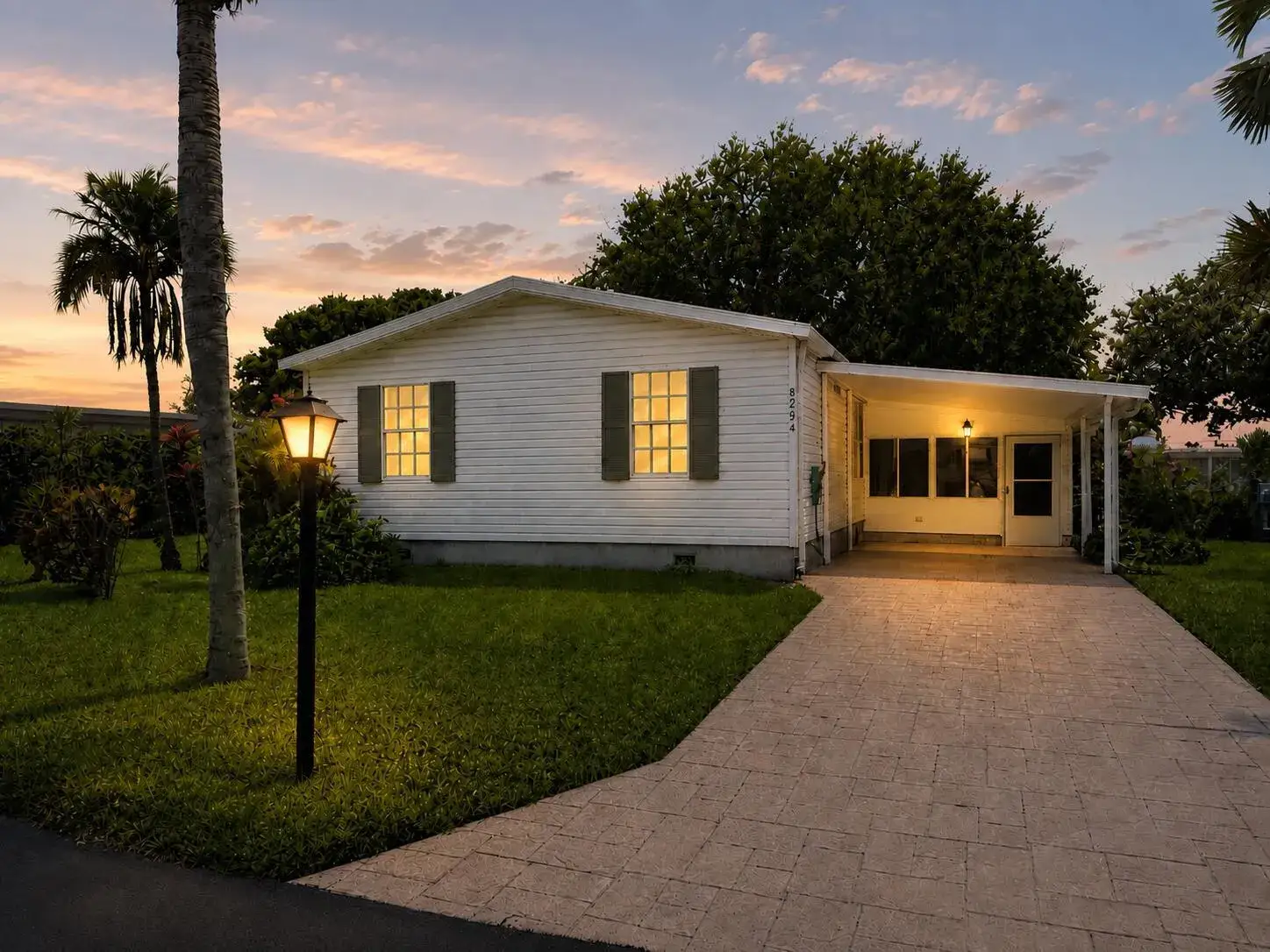 3 bedroom 2 bath Residential for sale at 8294 E Club Road, Boca Raton FL 33433