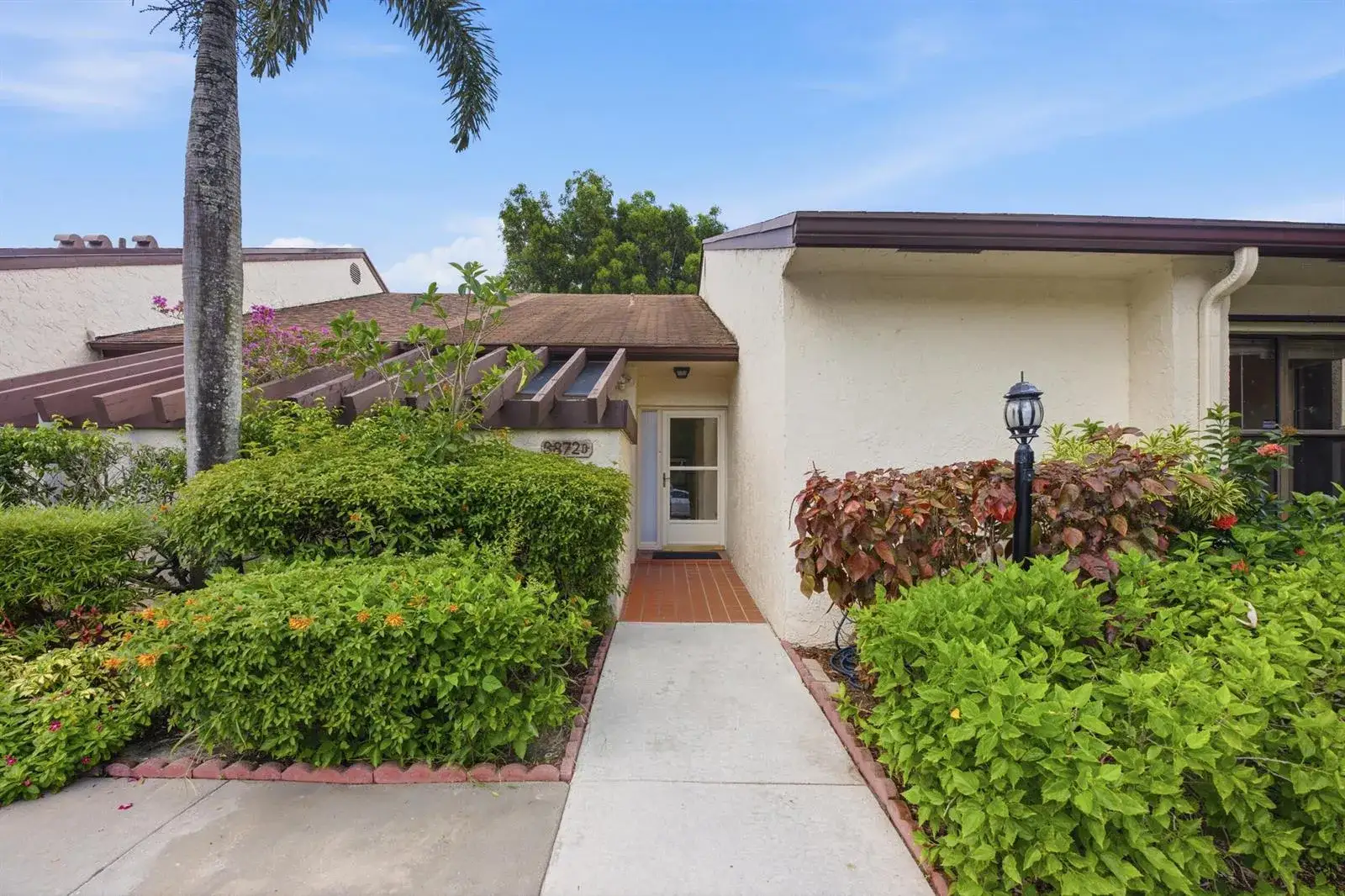 2 bedroom 2 bath Residential Lease for rent at 3872 Vine Trail # D, Lake Worth FL 33467