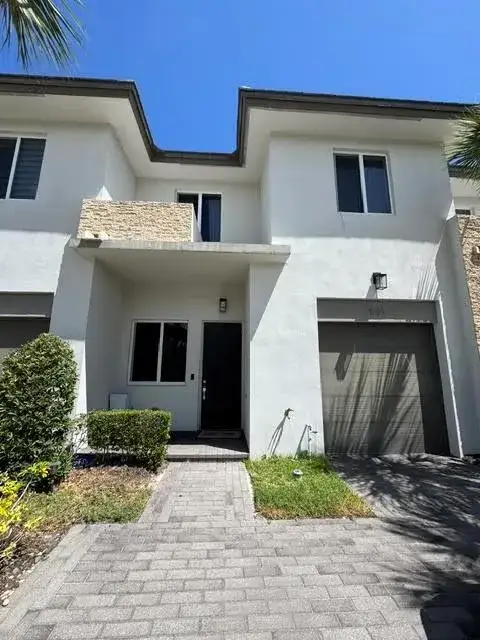2 bedroom 3 bath Residential Lease for rent at 551 PIONEER Way, Royal Palm Beach FL 33411