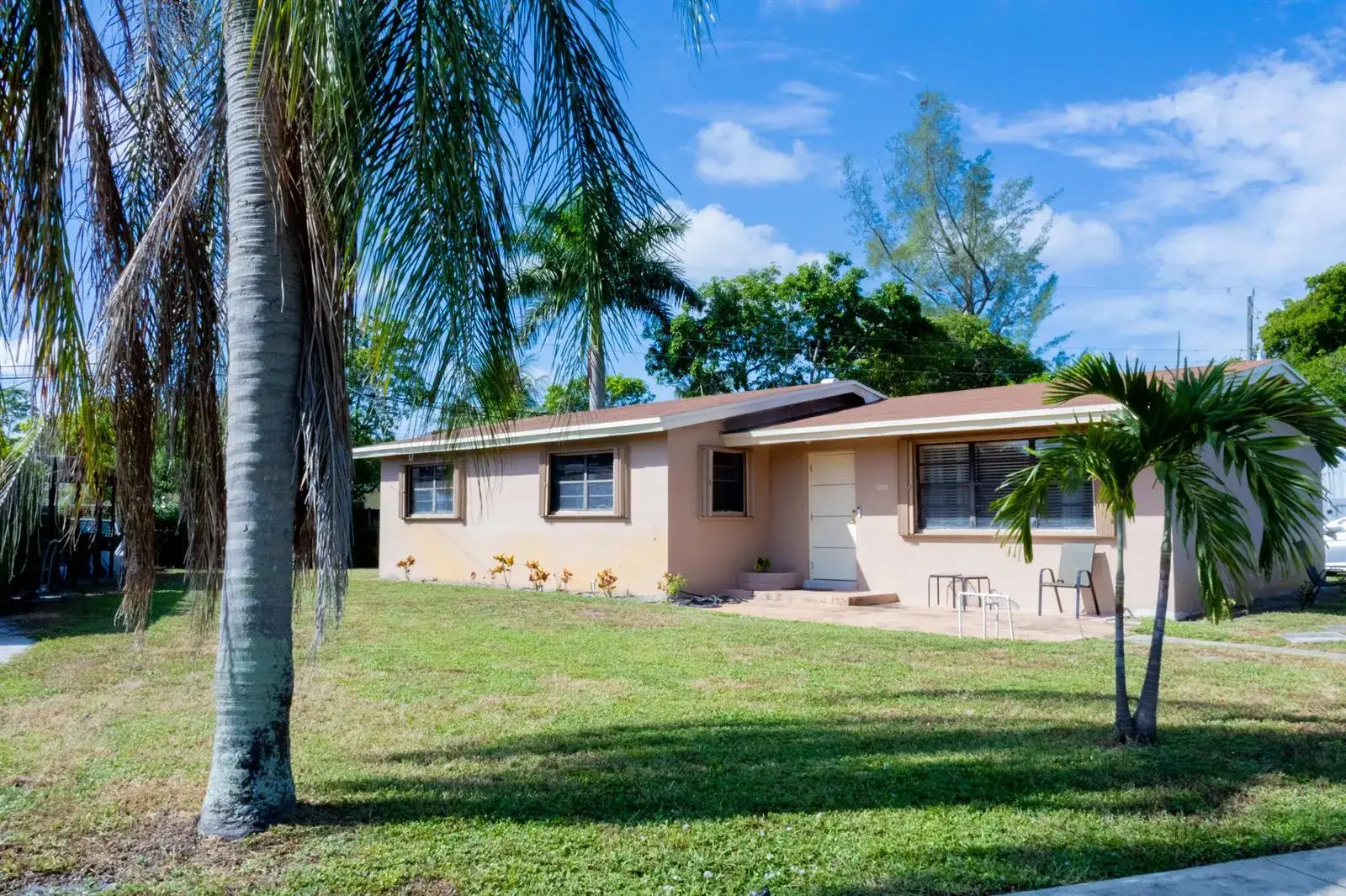3 bedroom 2 bath Residential for sale at 1200 NW 18th Street, Fort Lauderdale FL 33311