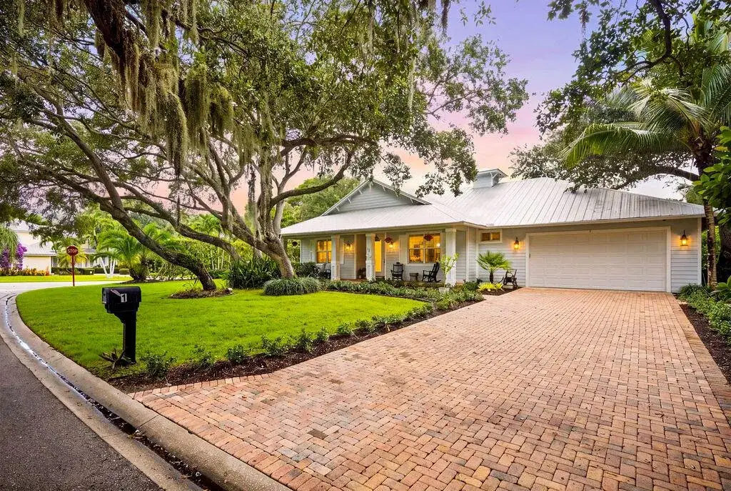 4 bedroom 3 bath Residential for sale at 1 Sabal Court, Sewalls Point FL 34996