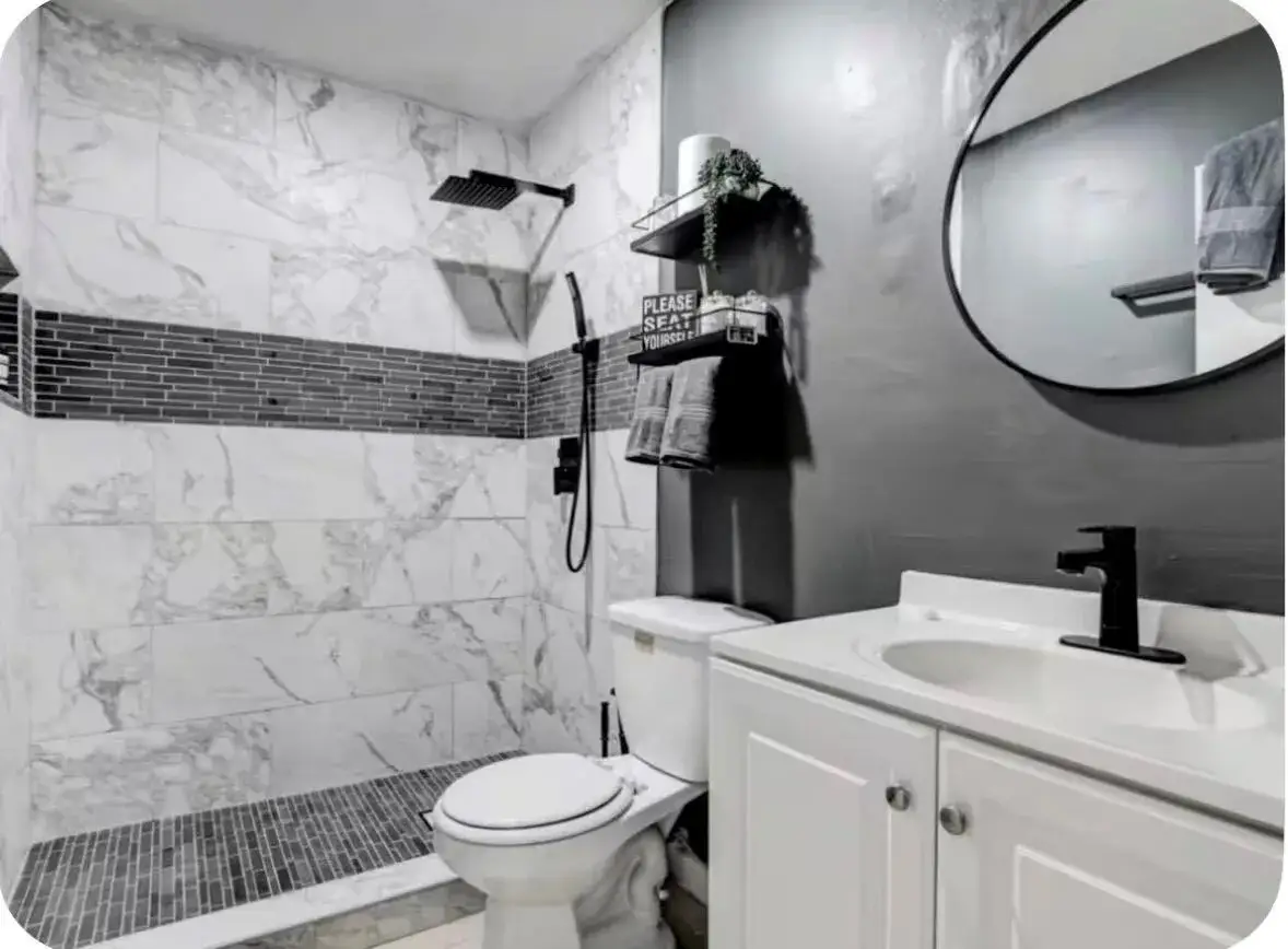 2 bedroom 1 bath Residential Lease for rent at 124 WALKER Avenue, FL 33463