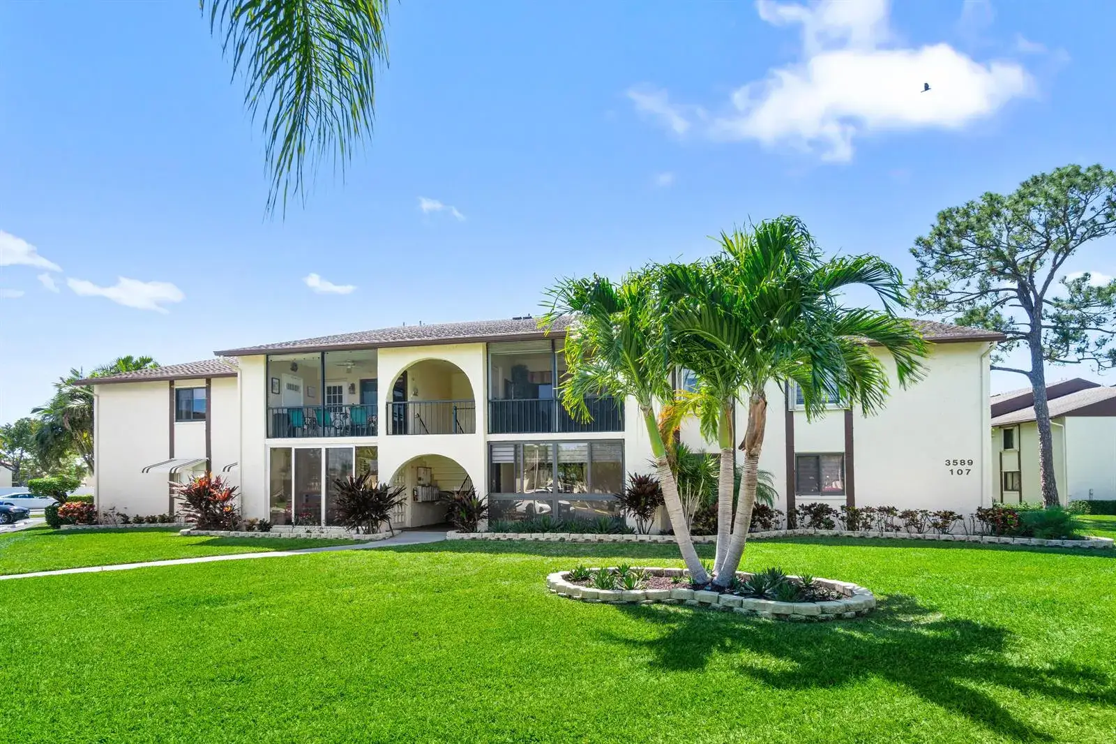 2 bedroom 1 bath Residential for sale at 3589 La Aires Court # 2, FL 33463