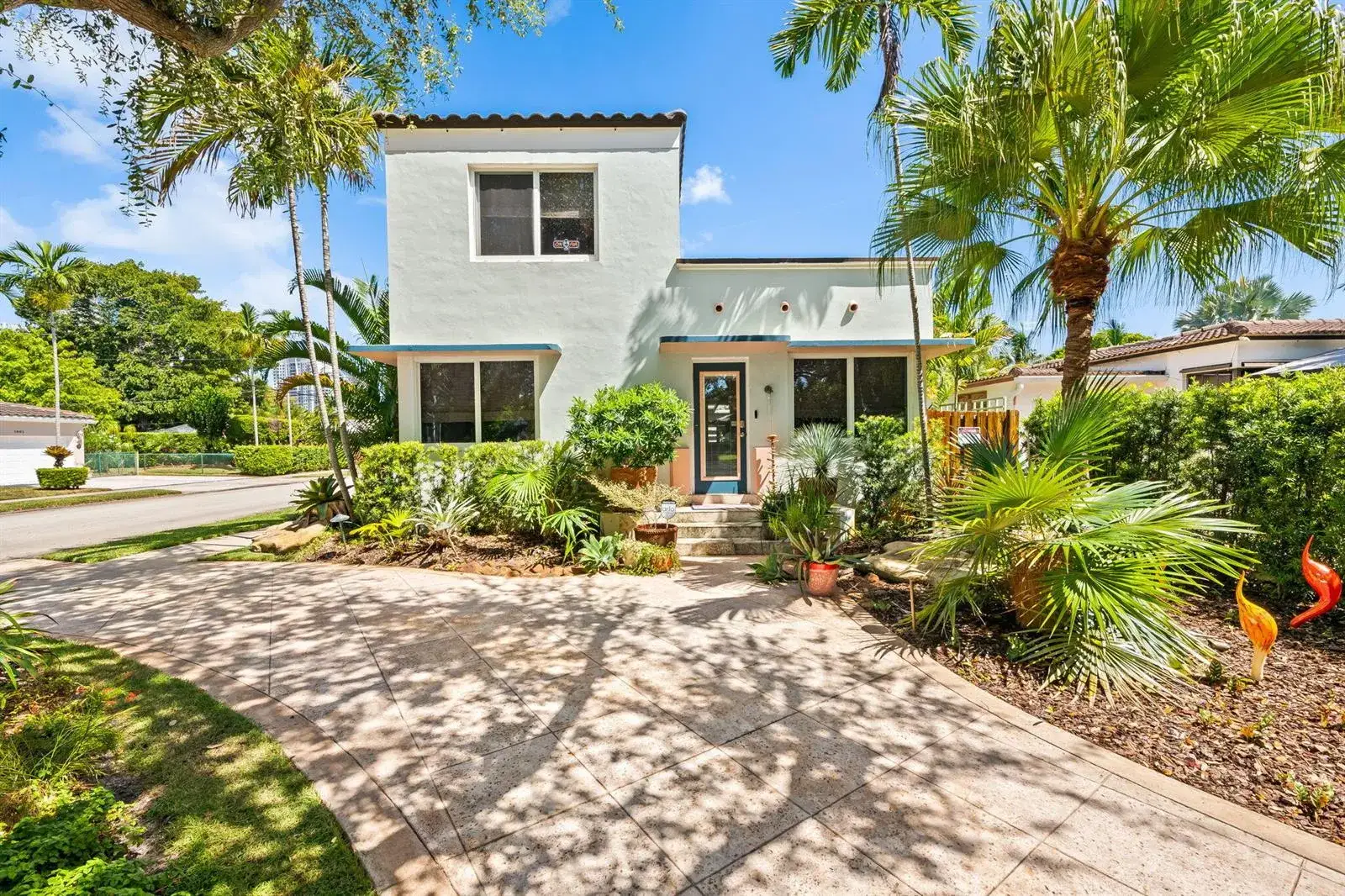 3 bedroom 2 bath Residential for sale at 1555 MONROE Street, Hollywood FL 33020