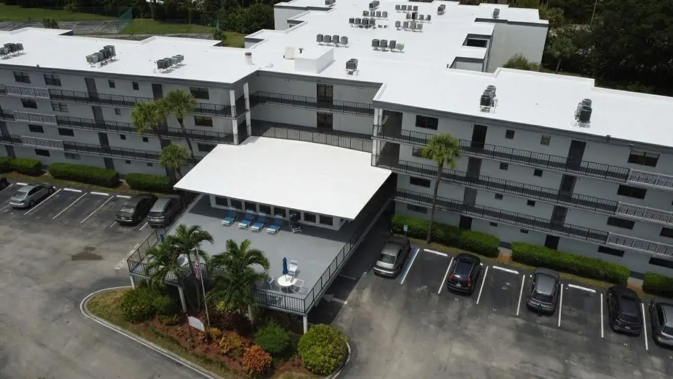 1 bedroom 1 bath Residential Lease for rent at 9233 SW 8TH Street # 218, Boca Raton FL 33428